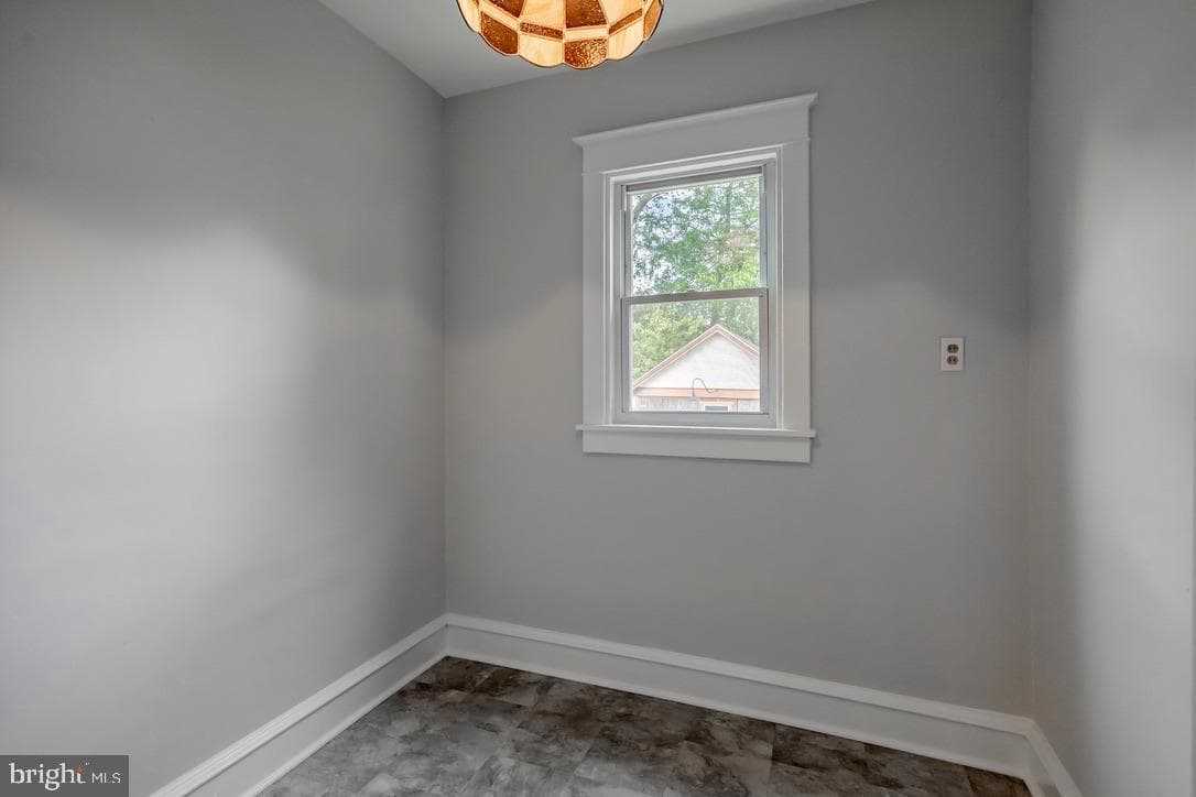 711 Harper Avenue photo 24