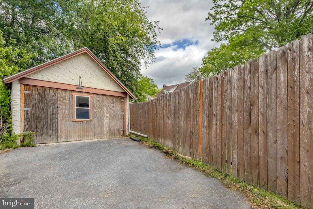 711 Harper Avenue photo 38