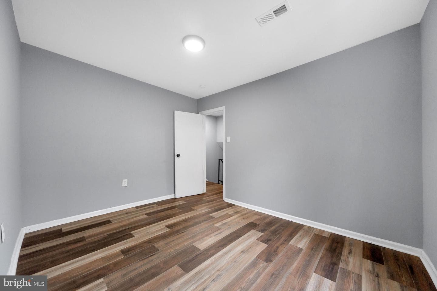 359 Lakeview Avenue photo 13