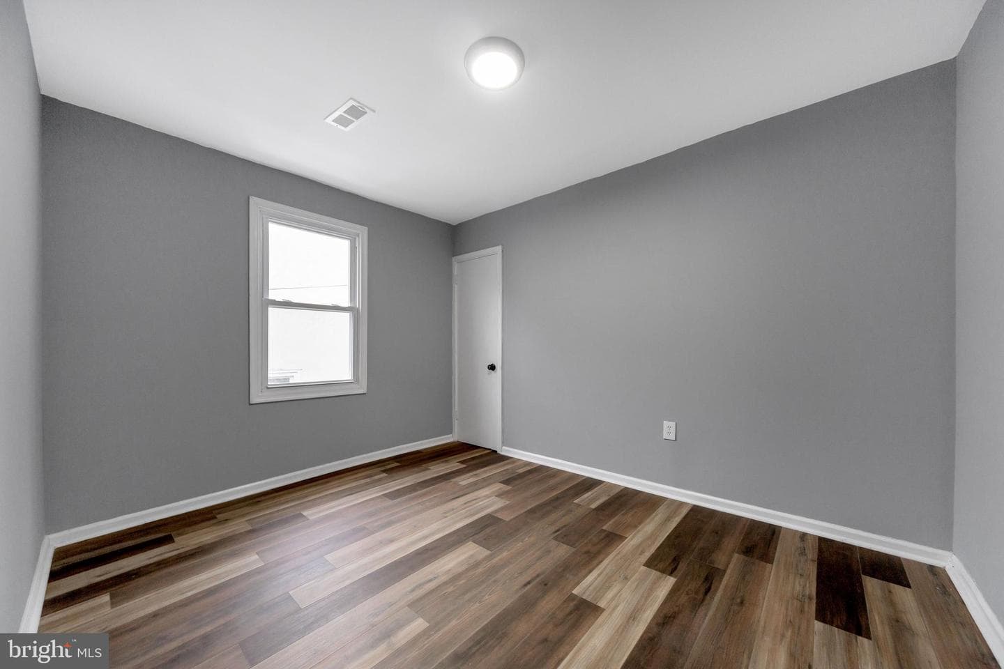 359 Lakeview Avenue photo 14
