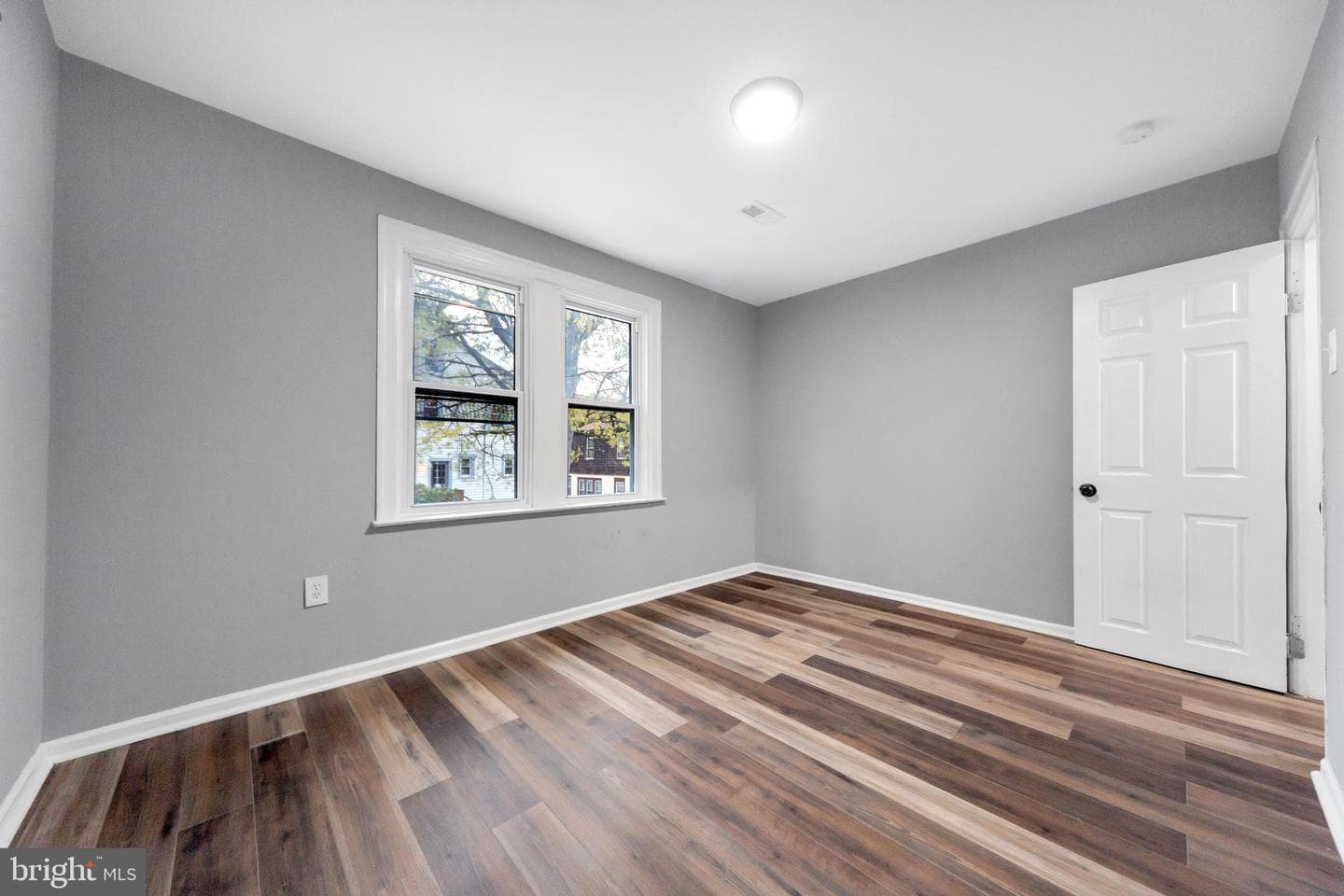 359 Lakeview Avenue photo 16