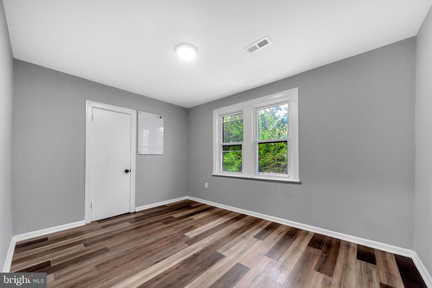 359 Lakeview Avenue photo 17