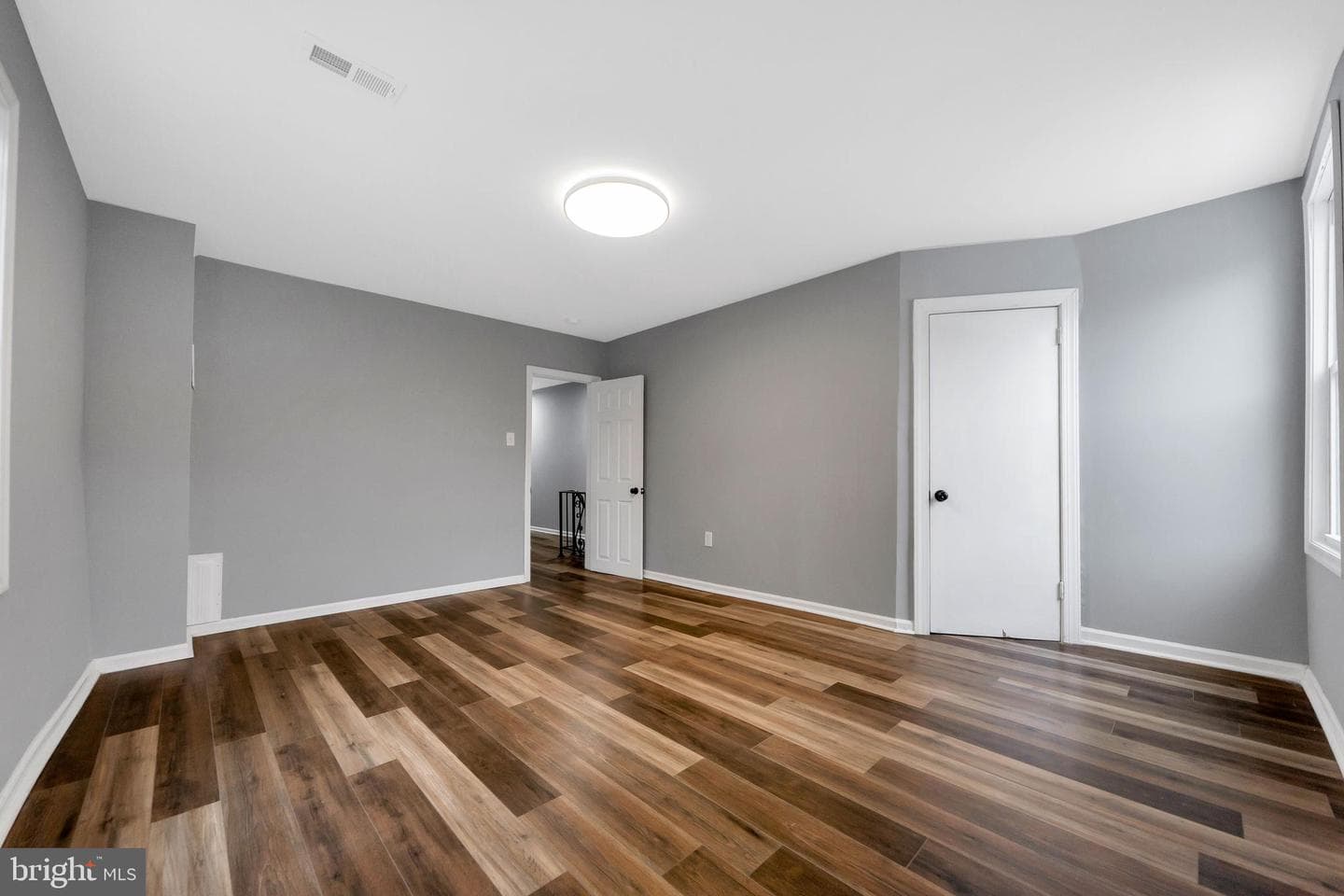 359 Lakeview Avenue photo 18