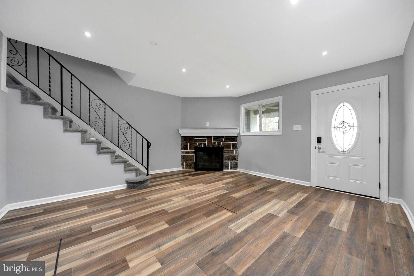 359 Lakeview Avenue photo 5