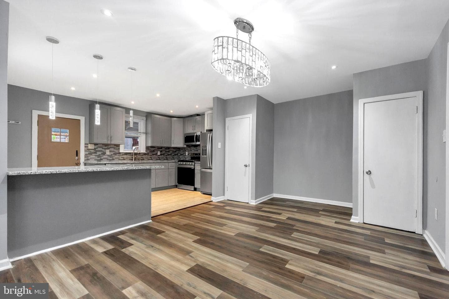 359 Lakeview Avenue photo 9