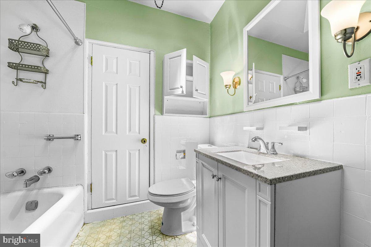 217 Avon Road photo 13