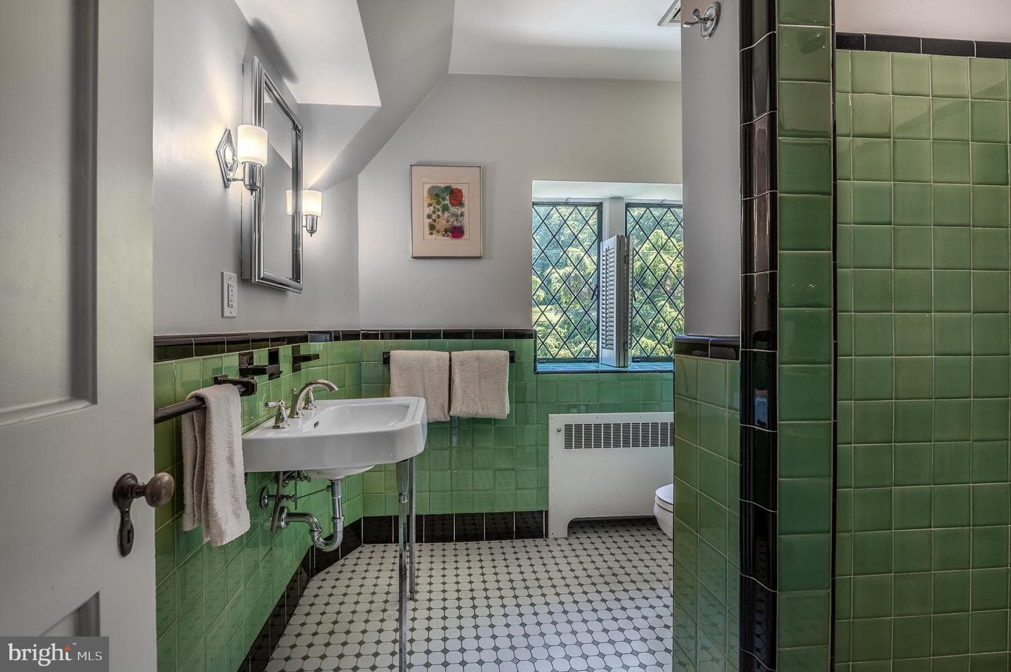 105 Stratford Road photo 27