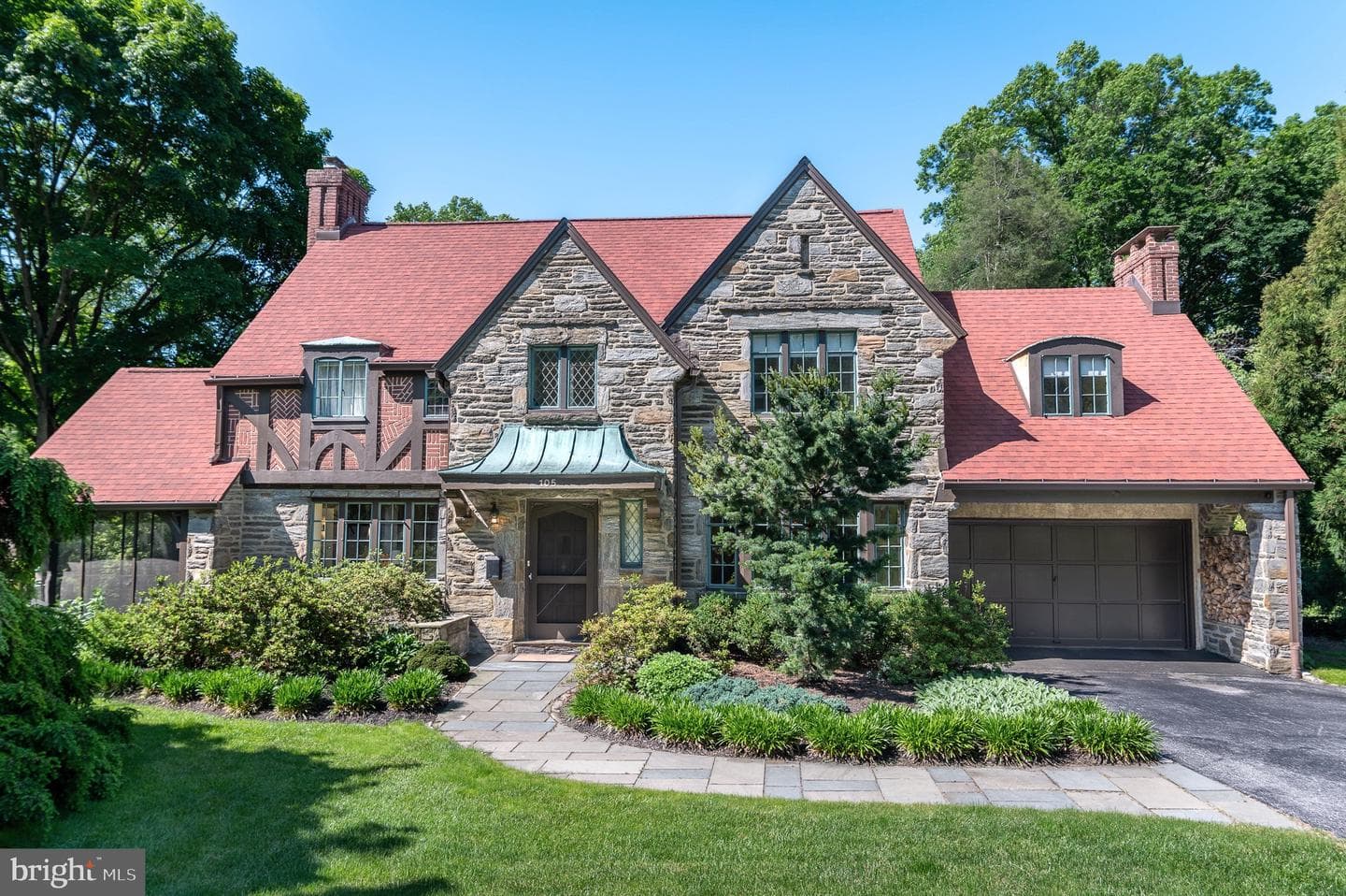 105 Stratford Road photo 3