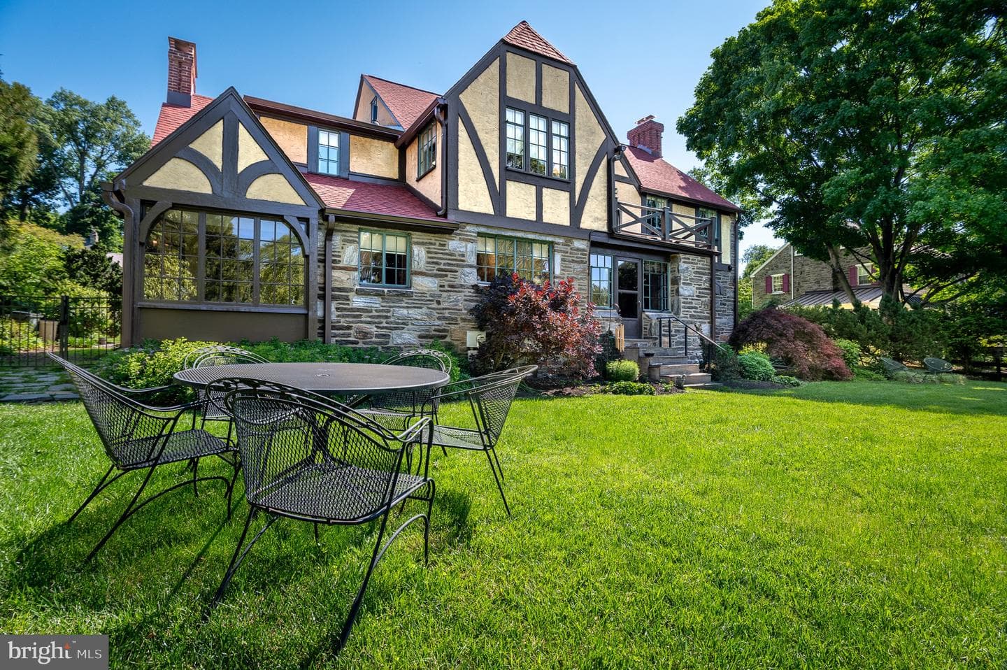 105 Stratford Road photo 7