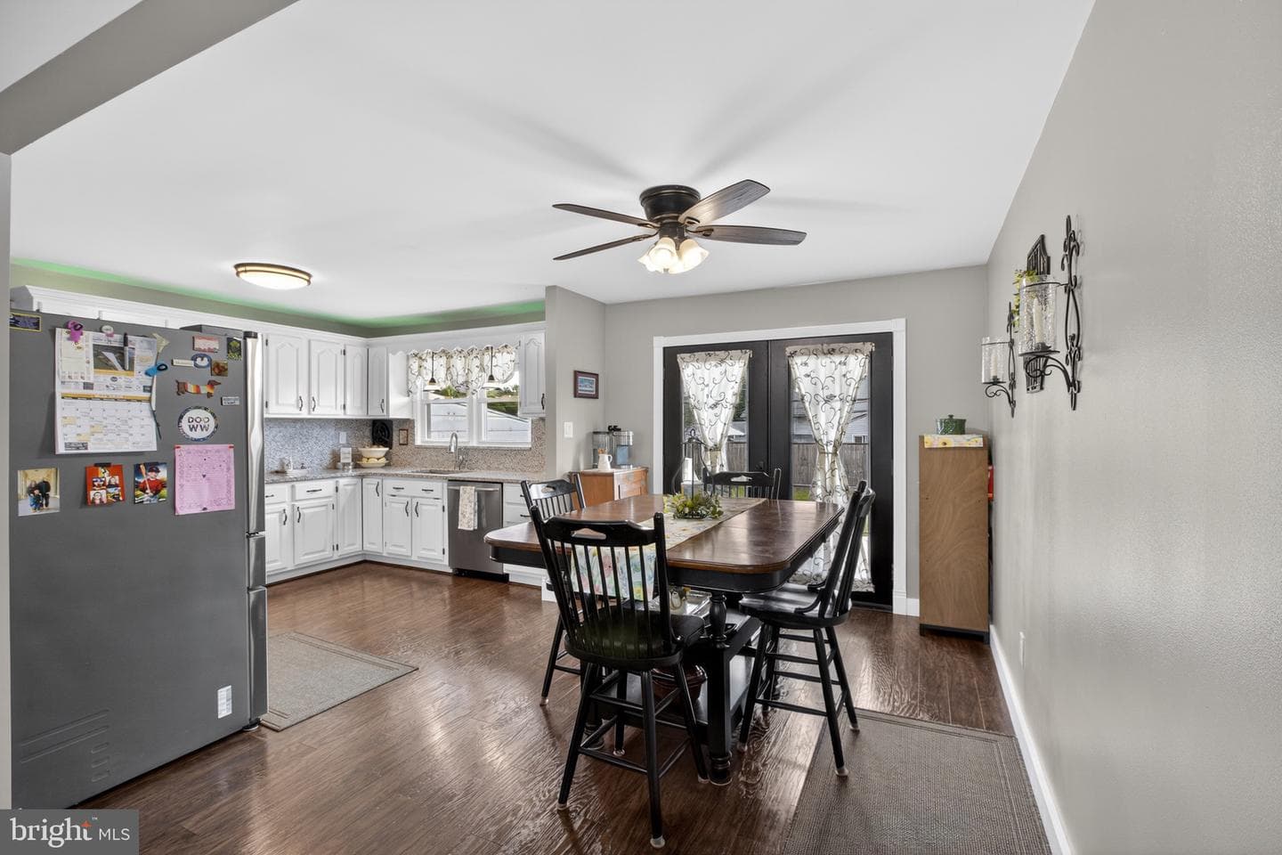 3560 Edgewater Lane photo 10
