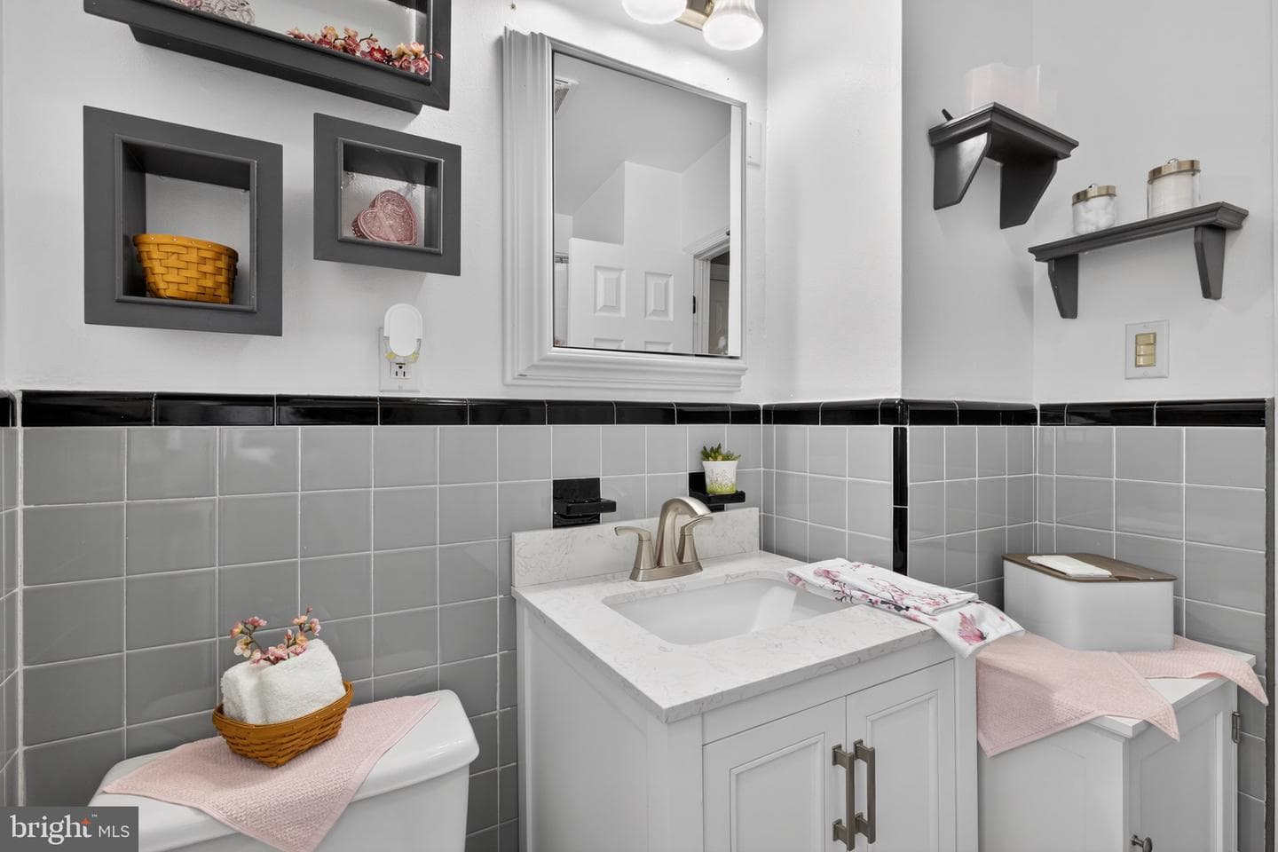3560 Edgewater Lane photo 35