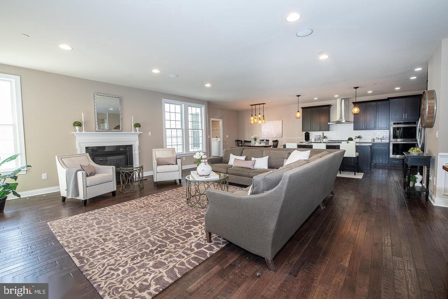 3704 Liseter Gardens photo 16