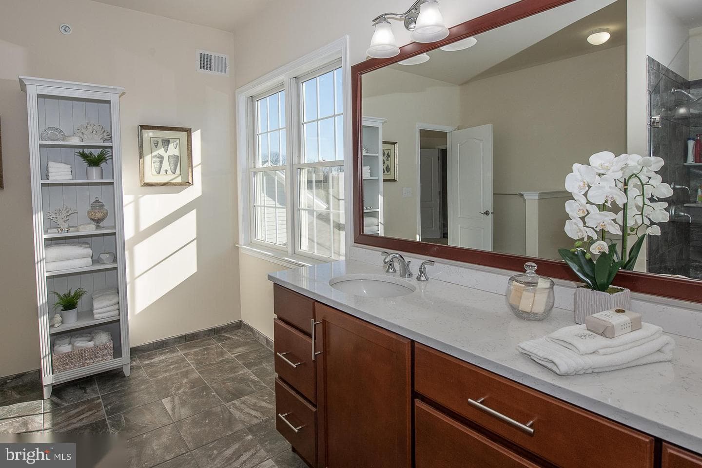 3704 Liseter Gardens photo 38