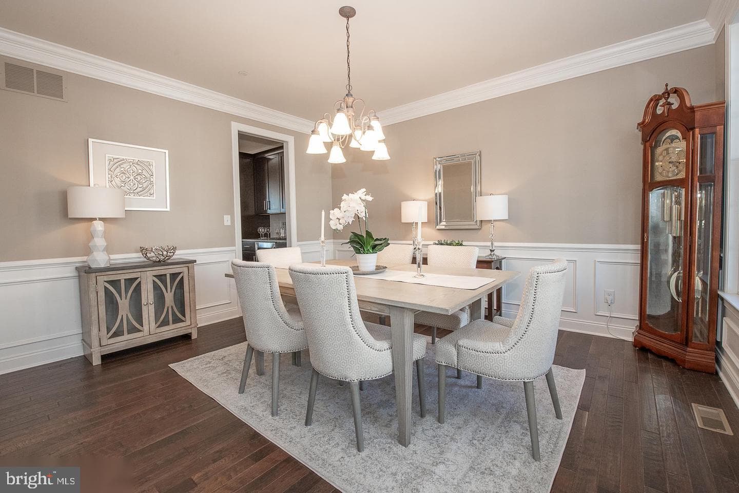3704 Liseter Gardens photo 5