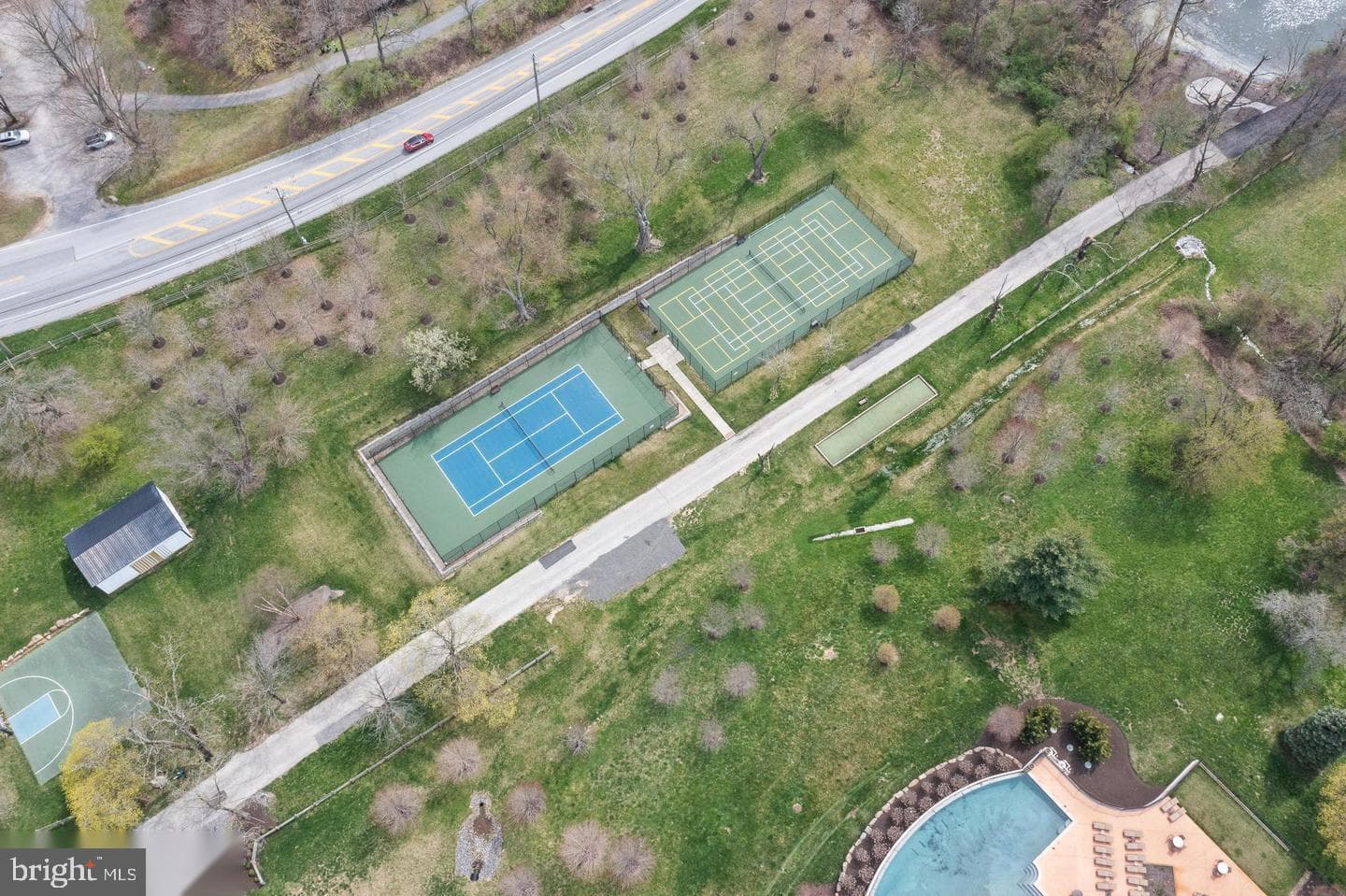 3704 Liseter Gardens photo 64