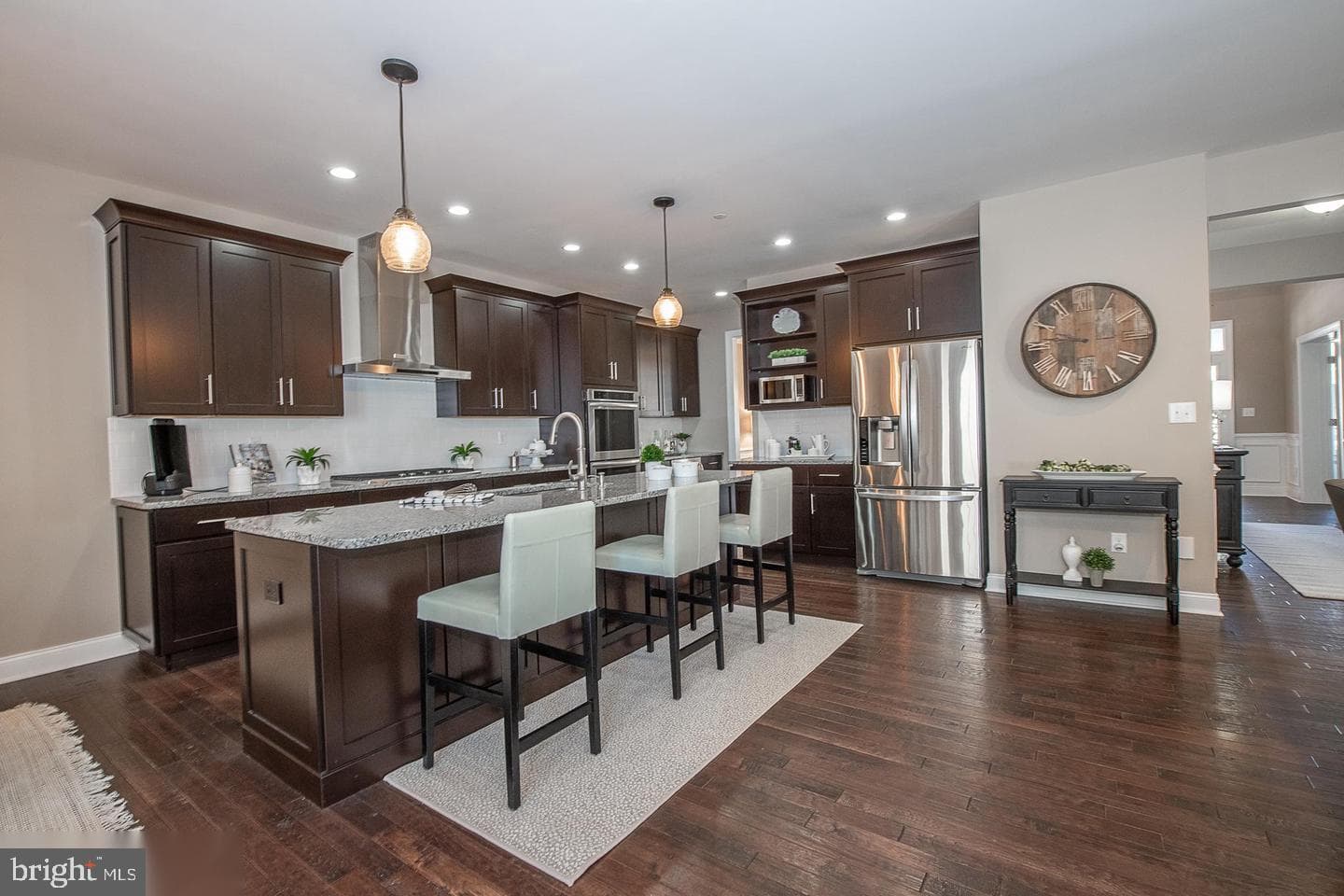 3704 Liseter Gardens photo 9