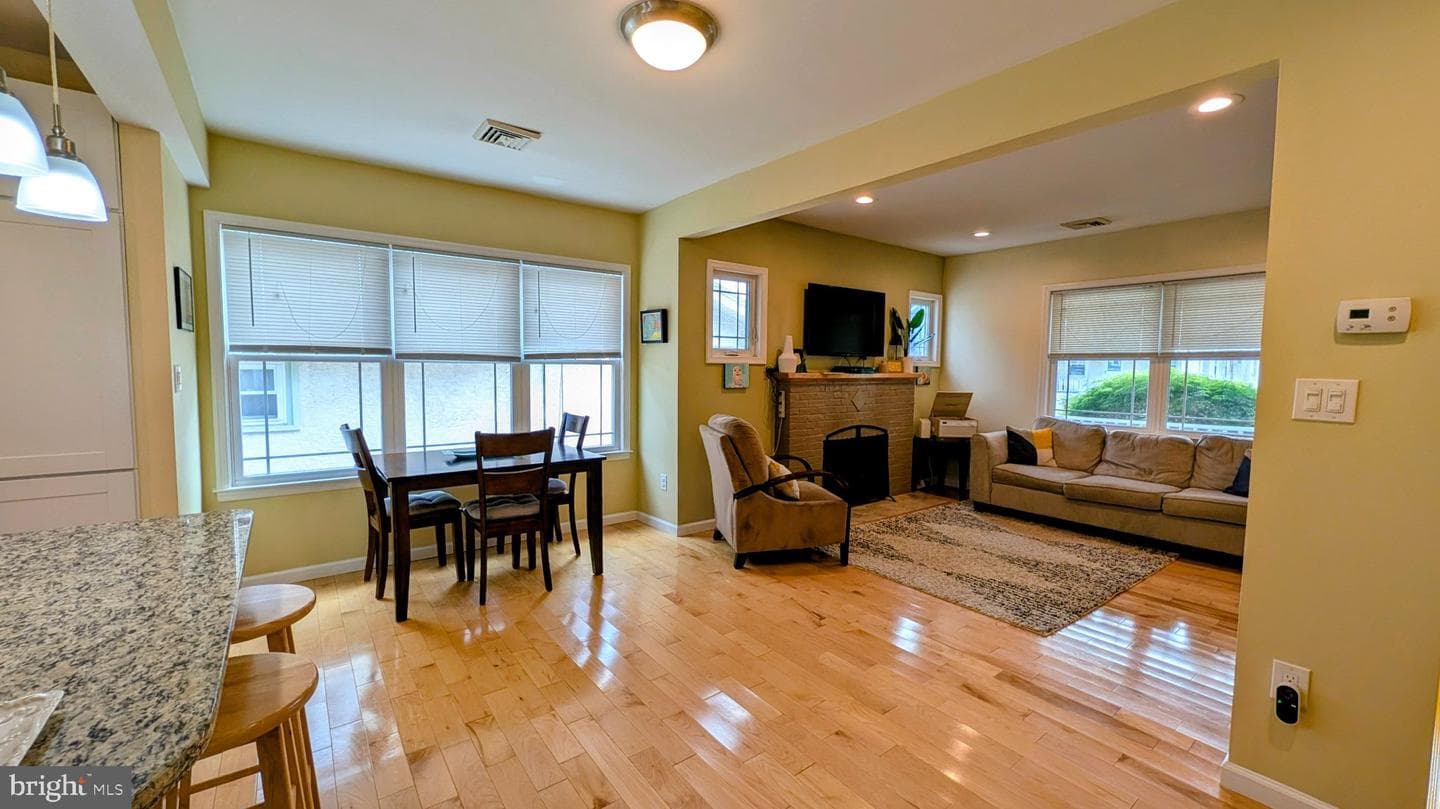 105 Hinkson Boulevard photo 10