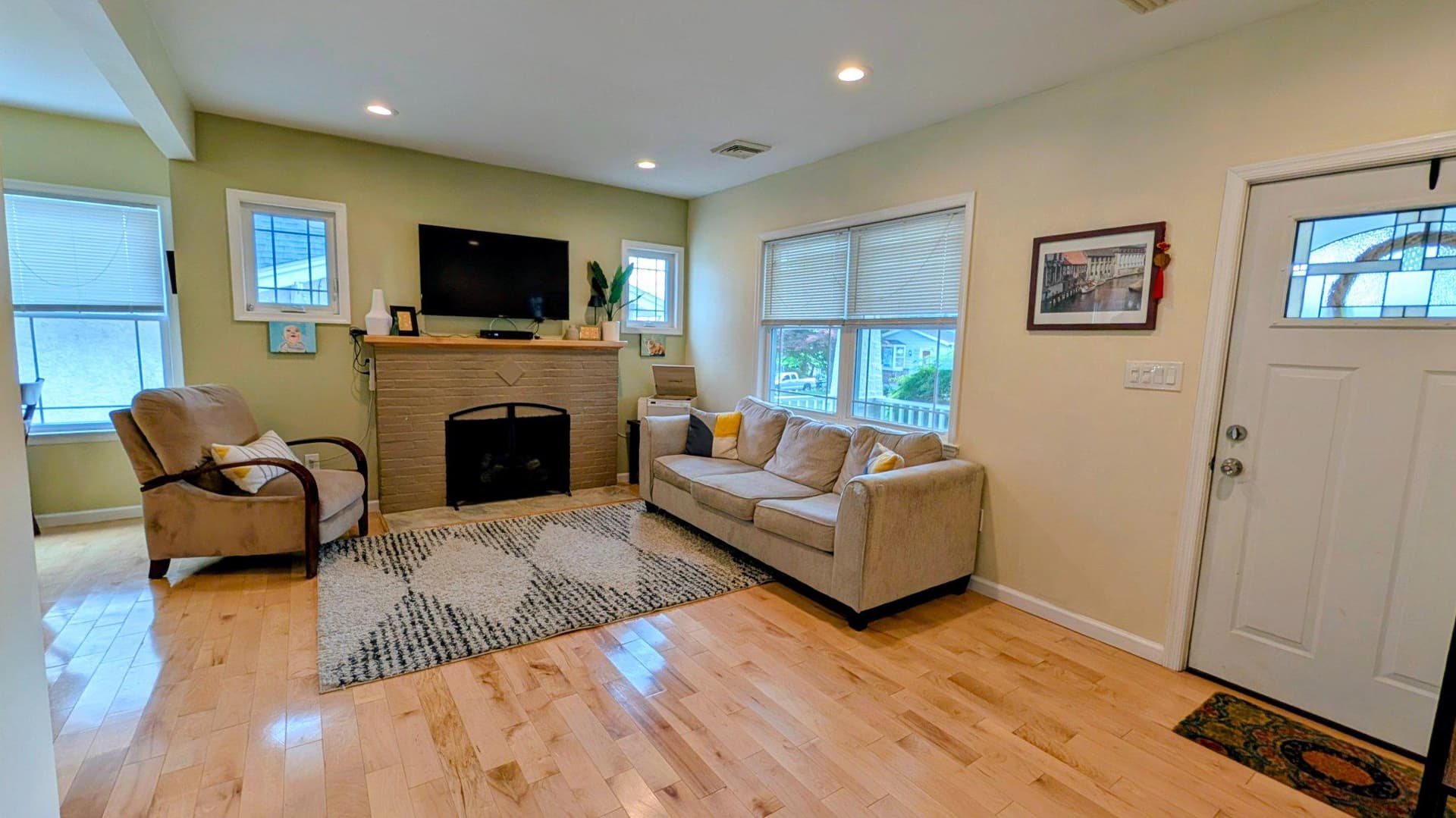 105 Hinkson Boulevard photo 8