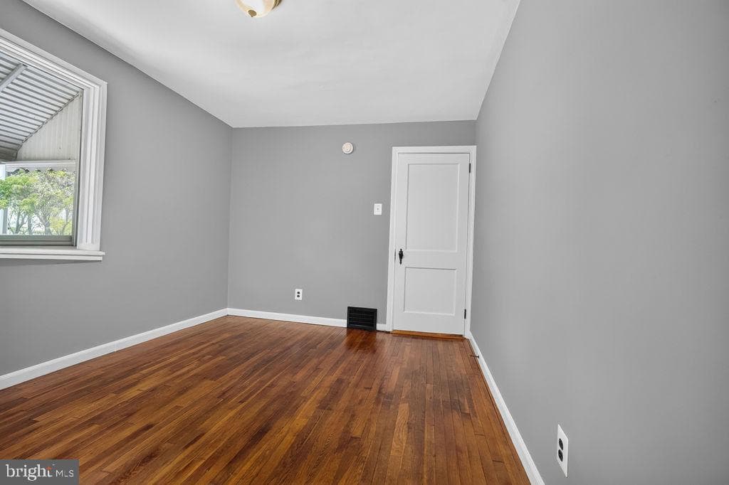 950 Thornton Road photo 14