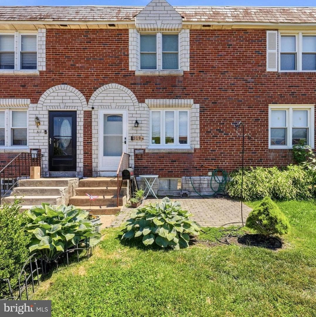 319 Stratford Rd photo 1