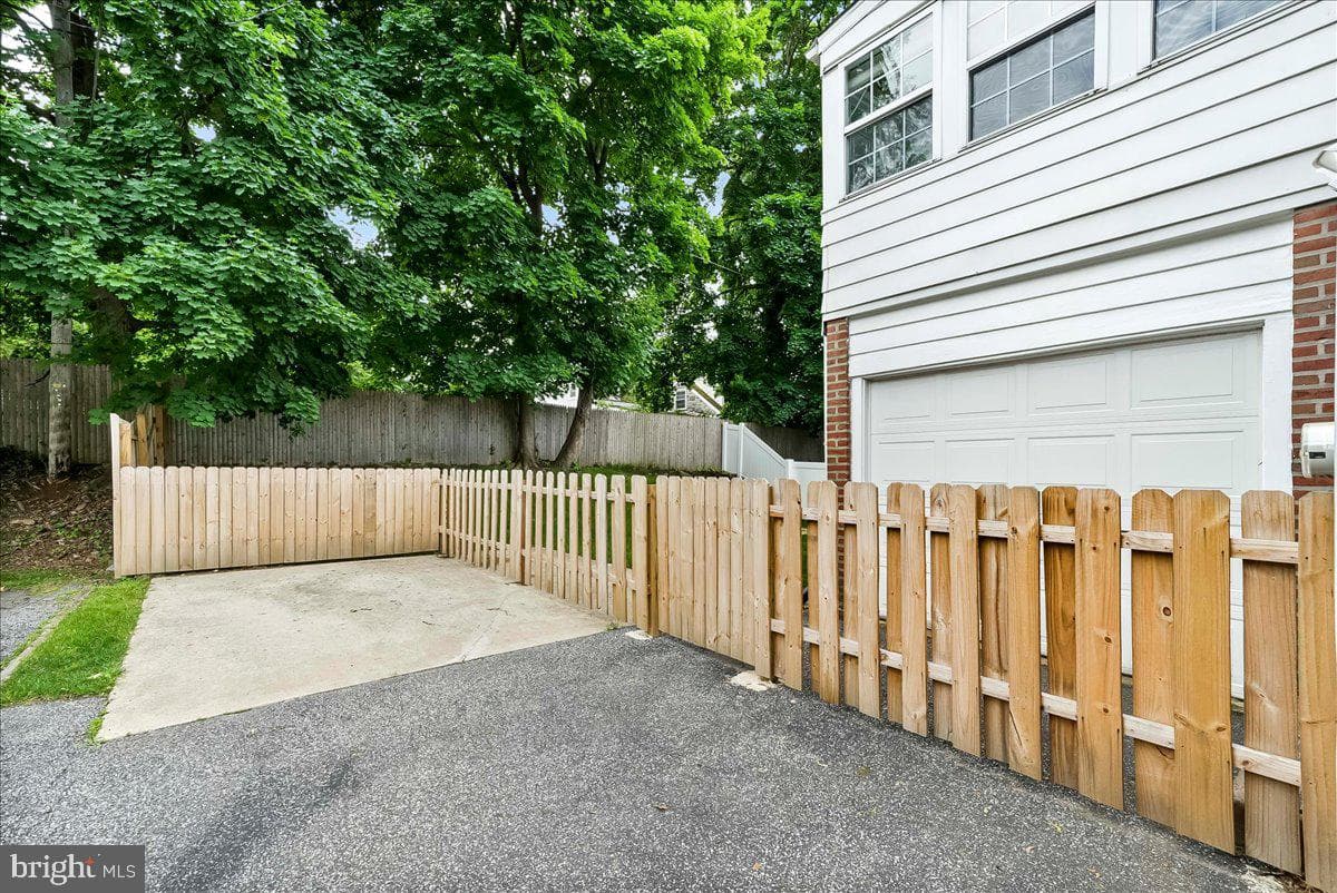 29 Schuyler Road photo 25