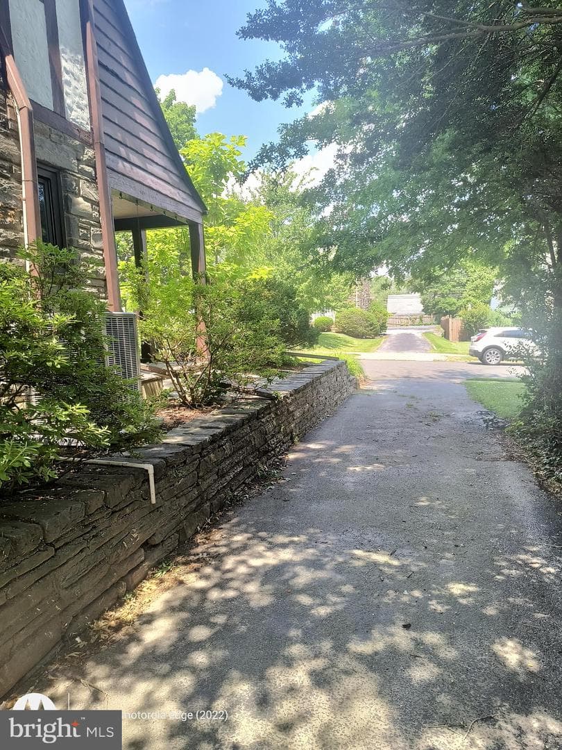 522 Brookfield Road photo 19