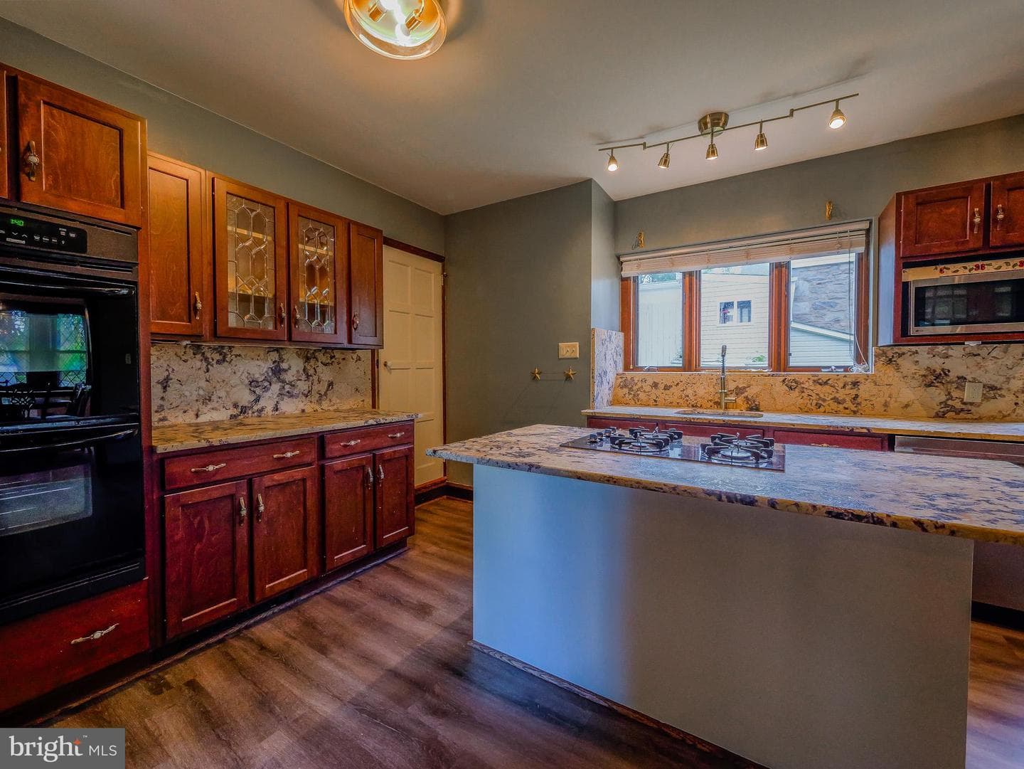 522 Brookfield Road photo 54