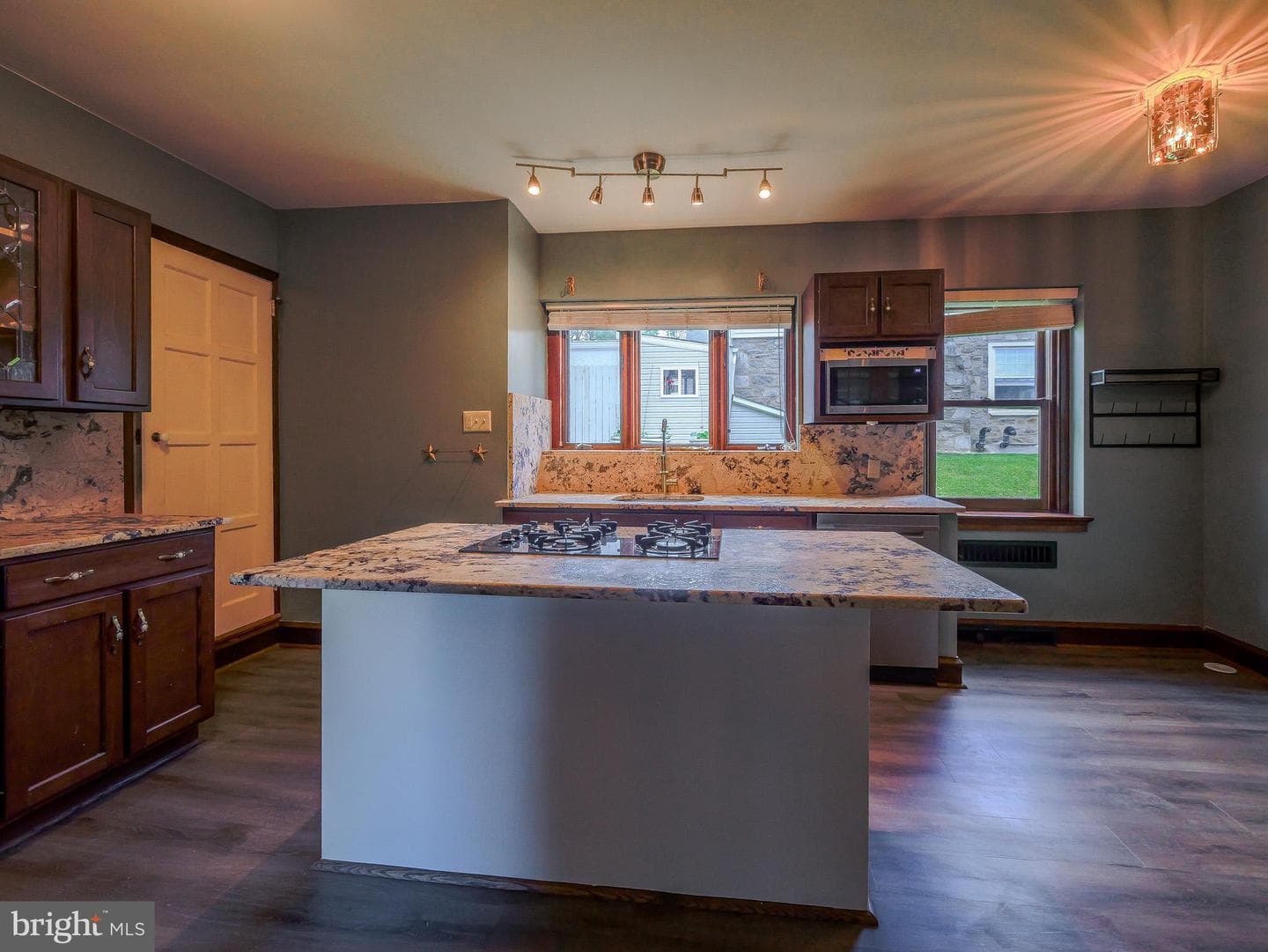 522 Brookfield Road photo 55