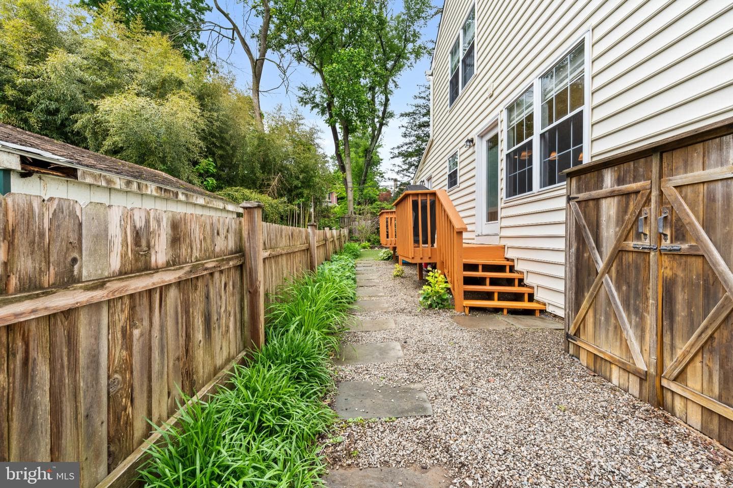 235 Willow Avenue photo 39