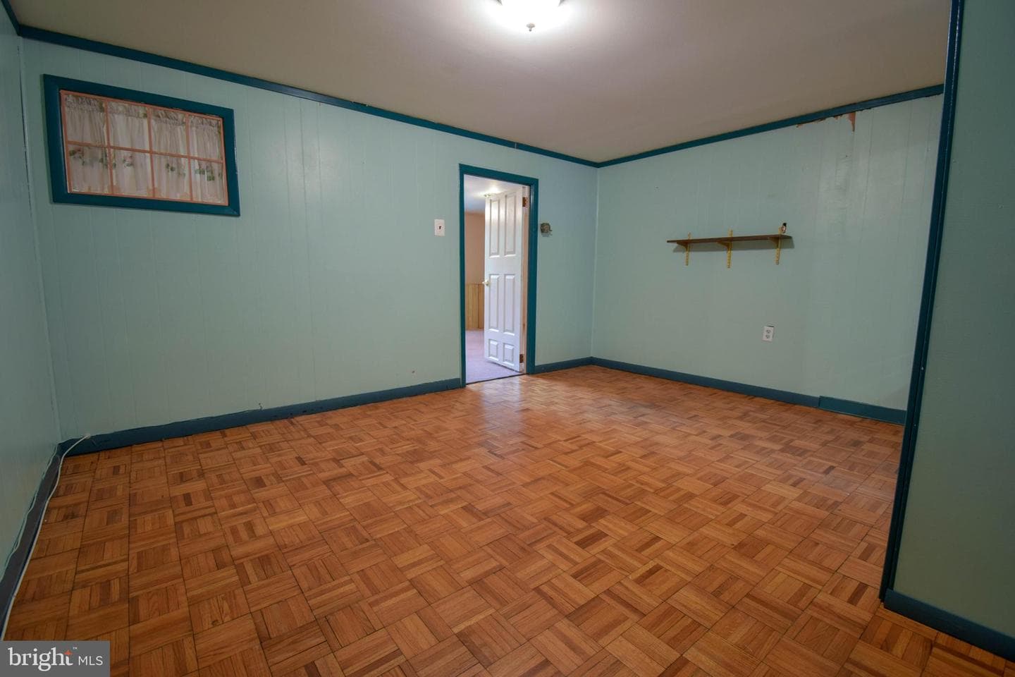 411 Sharp Avenue photo 16
