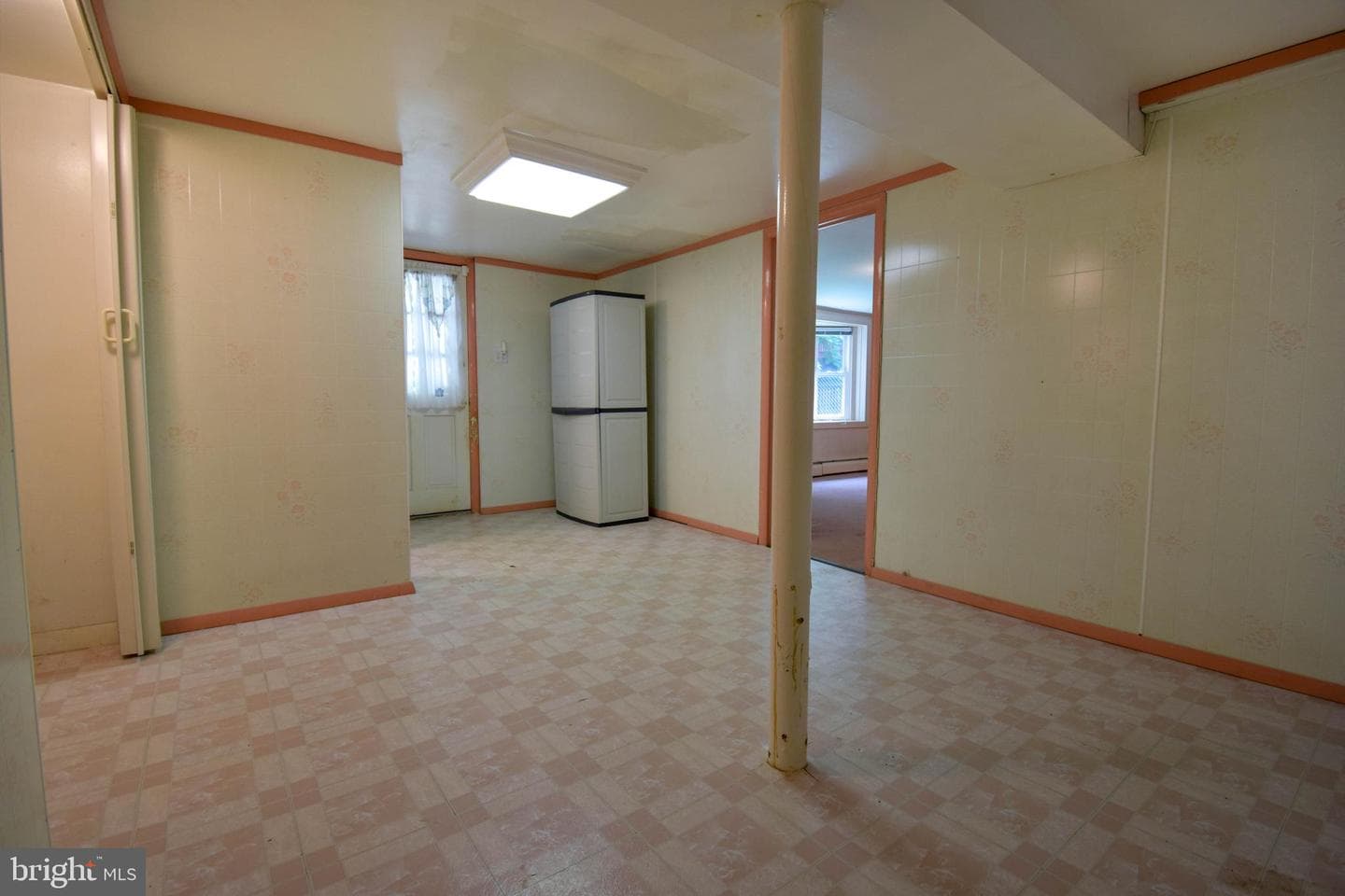 411 Sharp Avenue photo 19