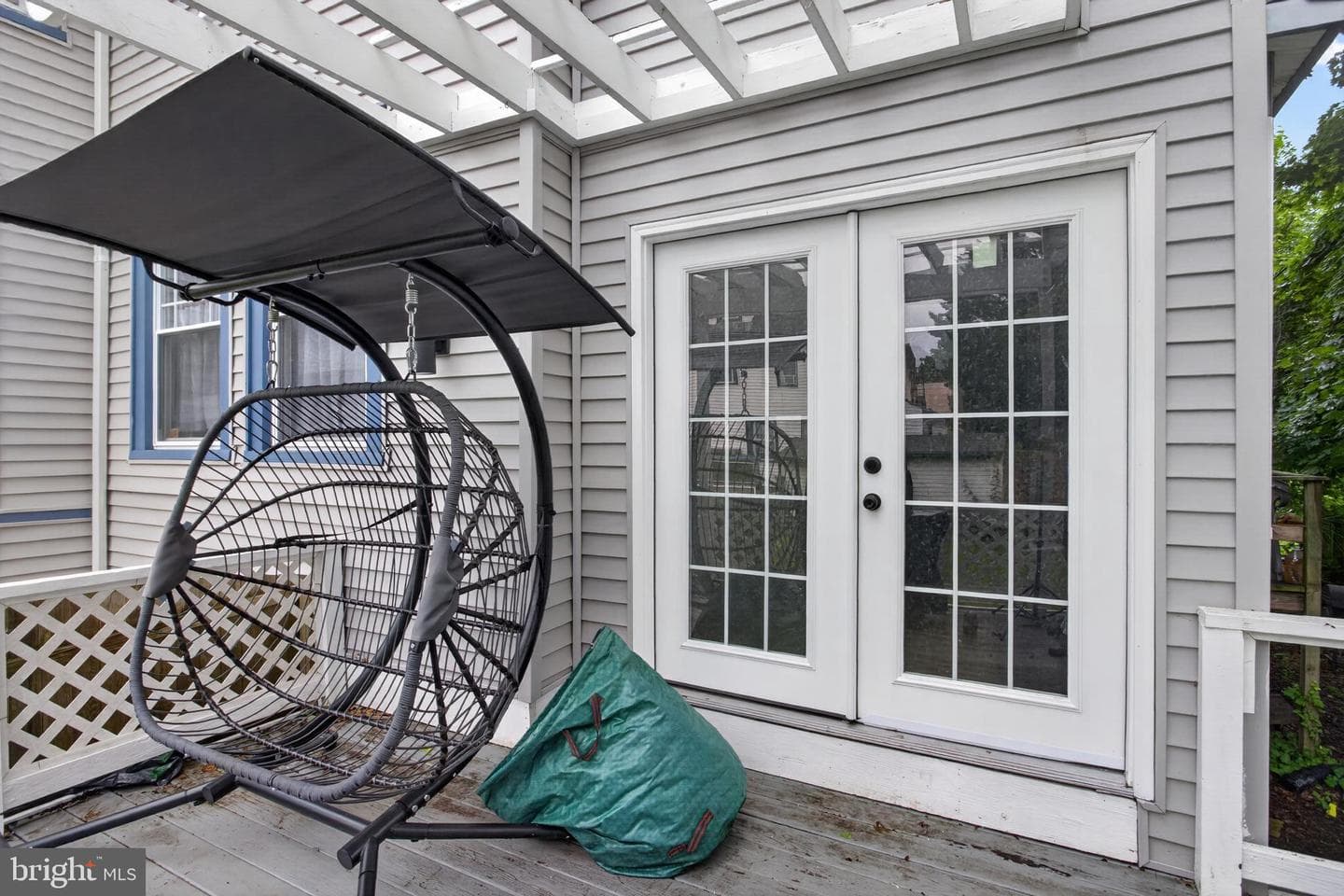 825 Andrews Avenue photo 44