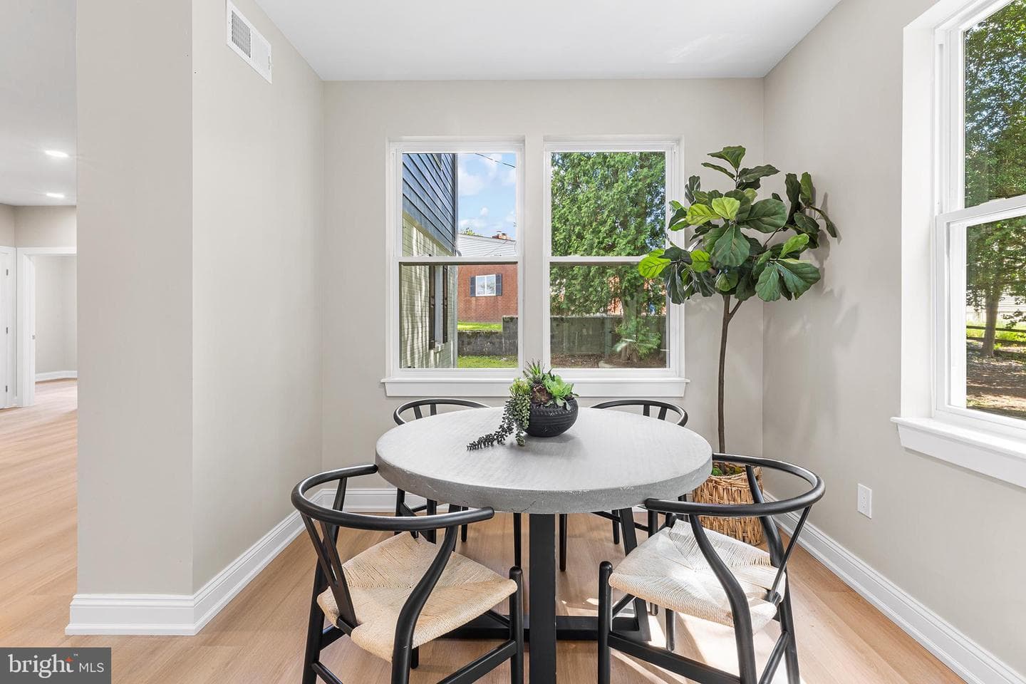 2016 Woodside Lane photo 13