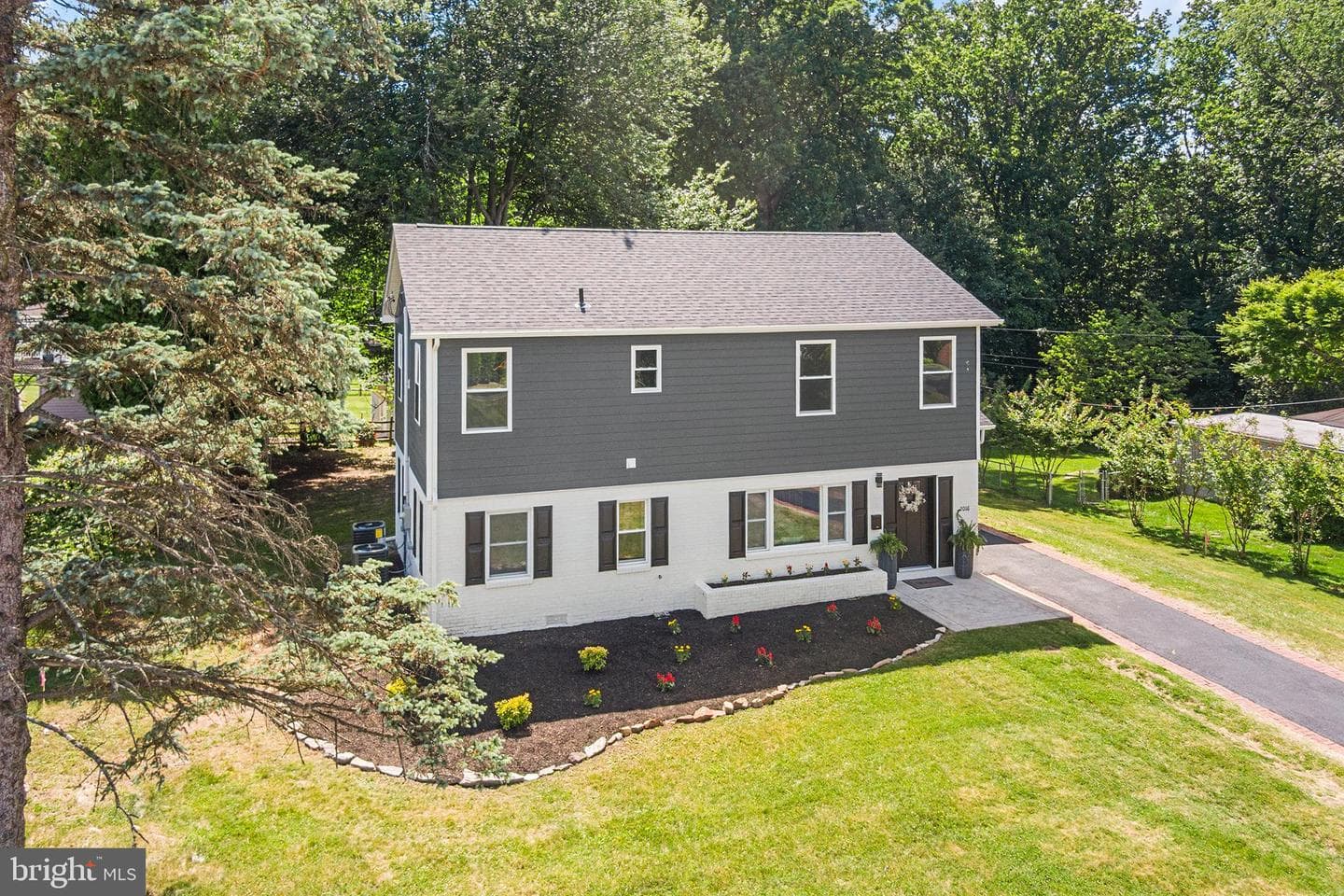 2016 Woodside Lane, Broomall