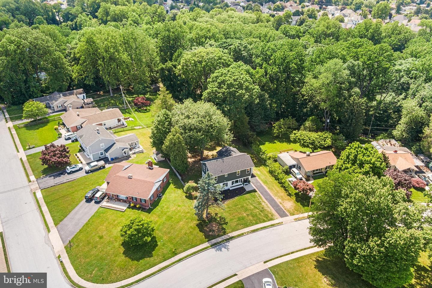 2016 Woodside Lane photo 45