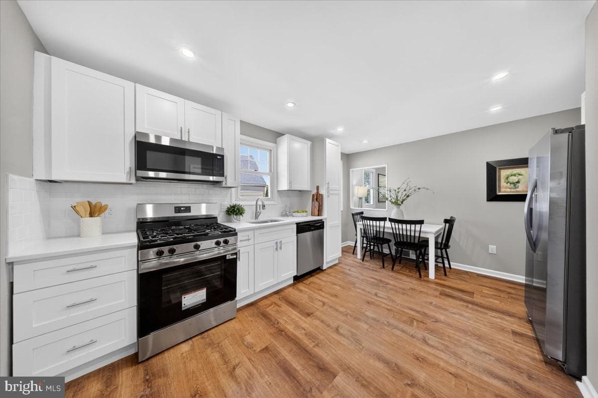 3405 Victor Avenue photo 10