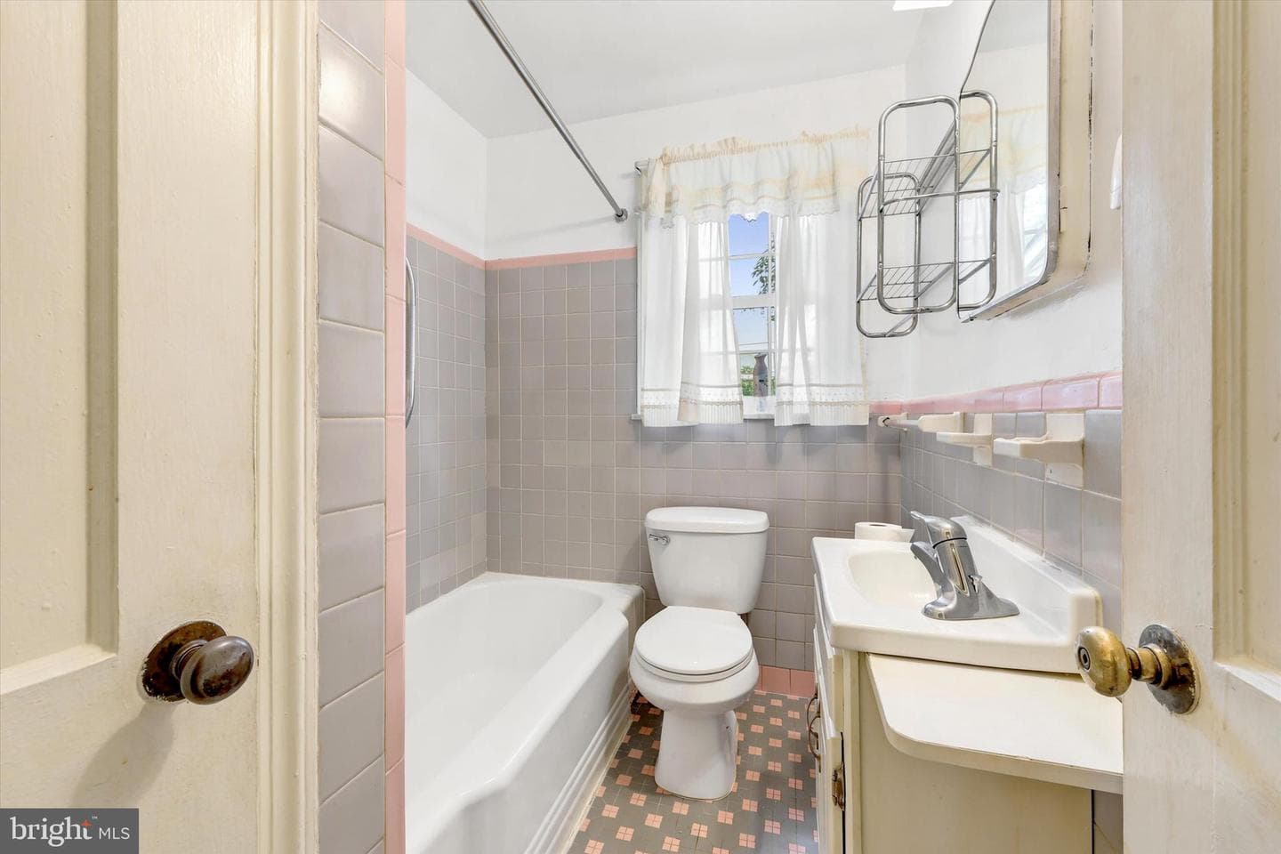 308 Henry Lane photo 18