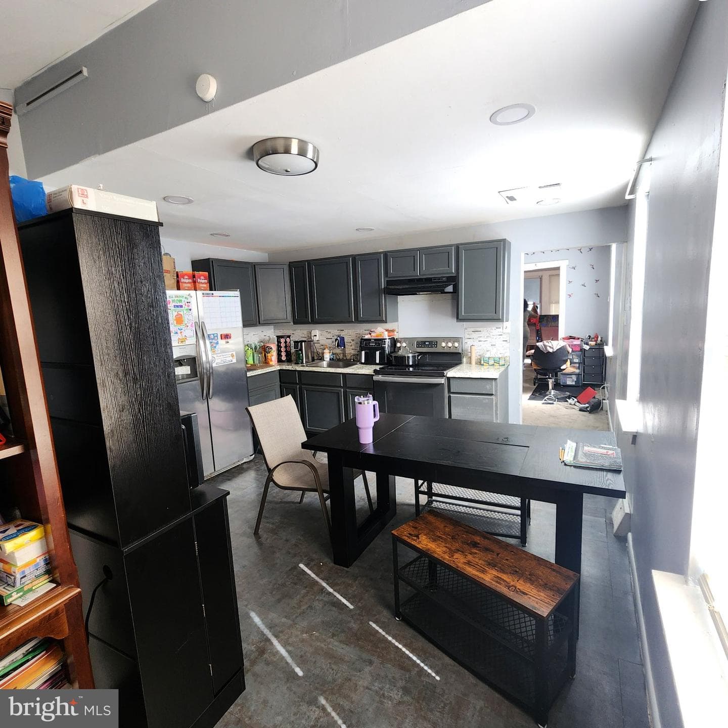 206 Harvey Avenue photo 4