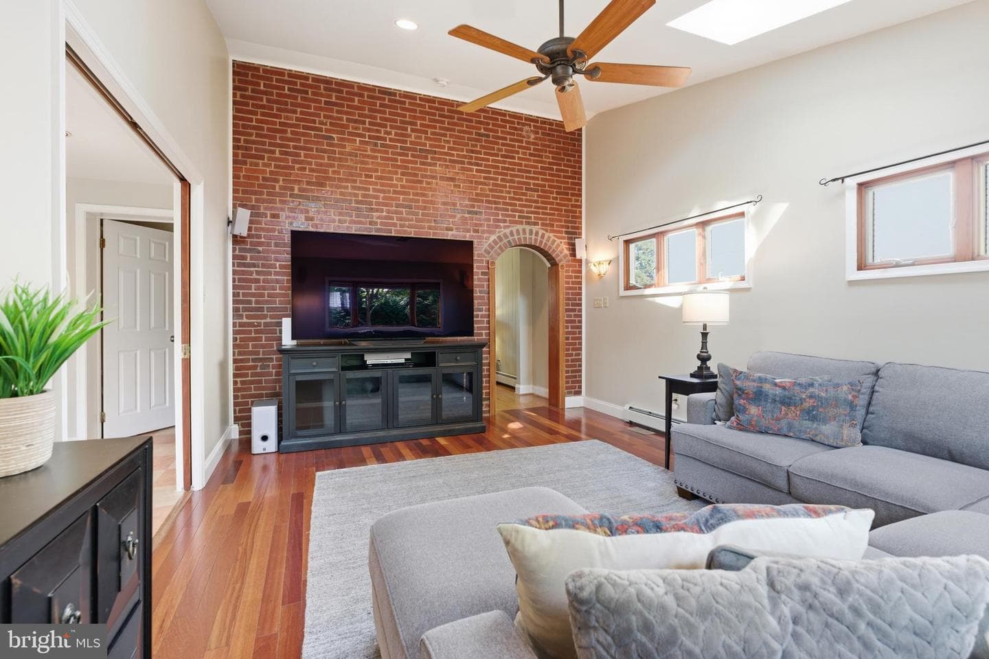 415 Brentwood Road photo 5