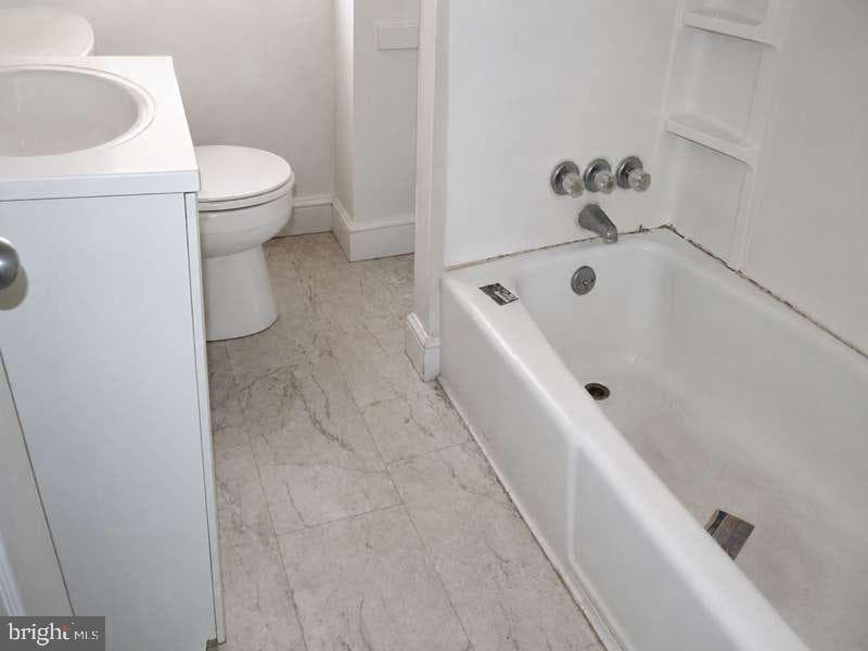 45 Golf Road photo 15