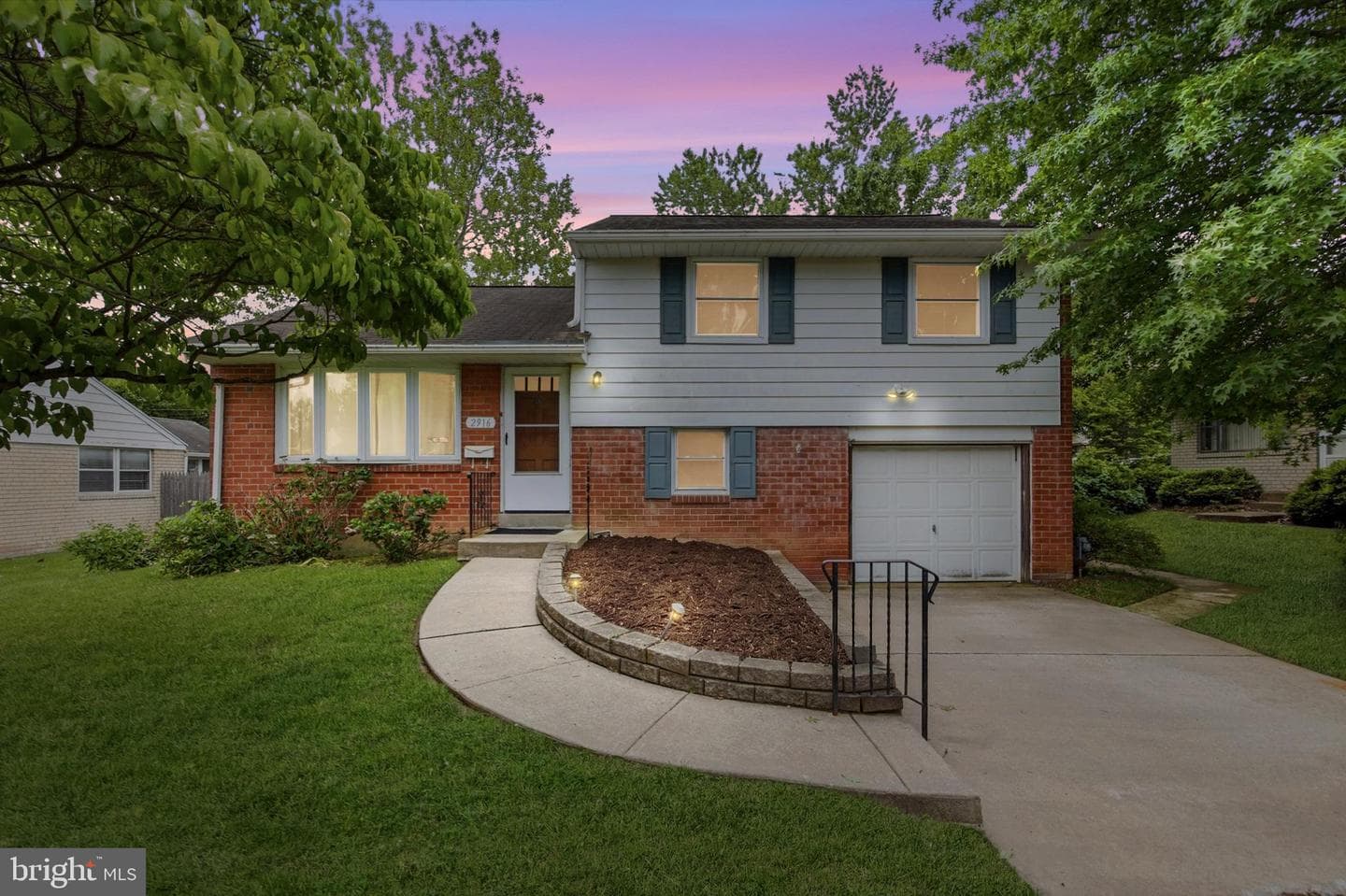 2916 Larkspur Lane photo 2
