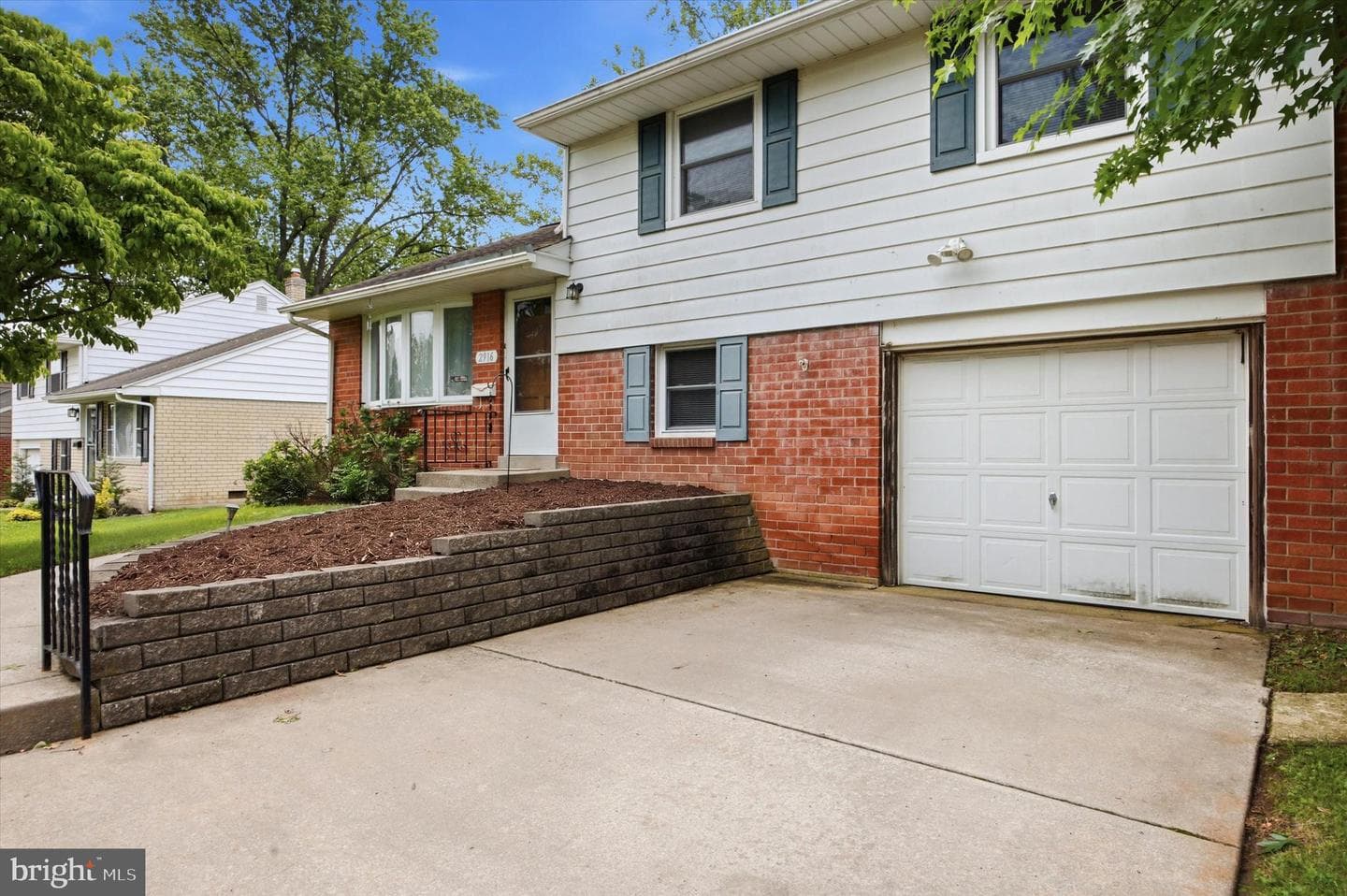 2916 Larkspur Lane photo 3
