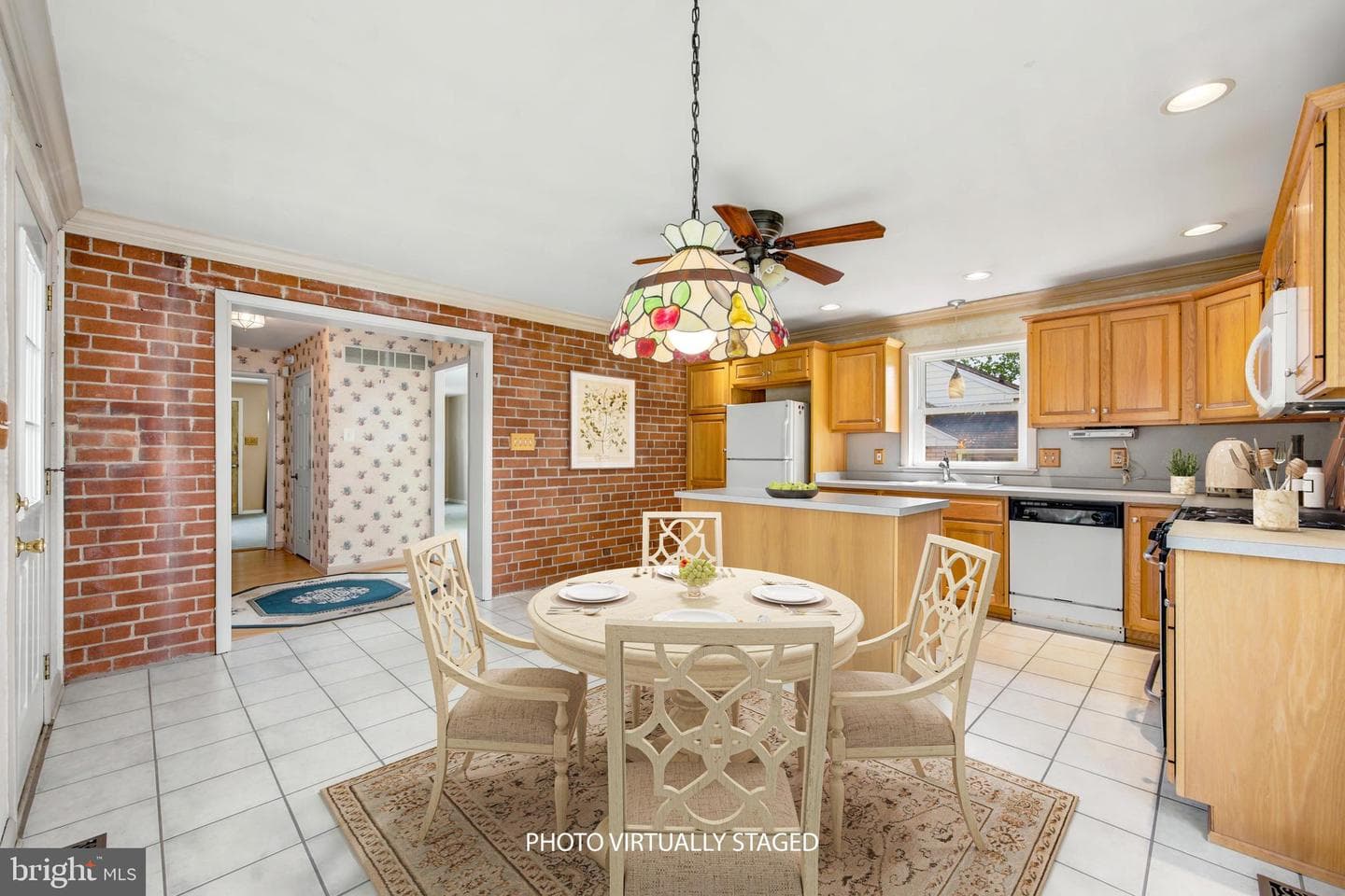 2916 Larkspur Lane photo 7