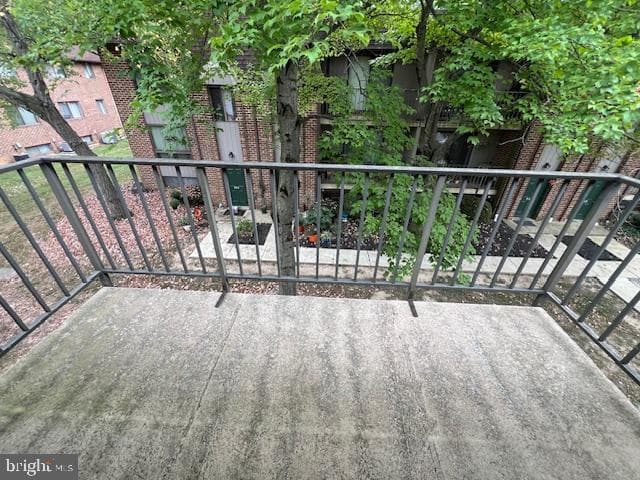 842 Putnam Blvd photo 9