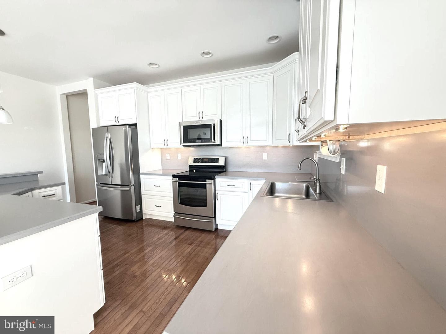 1525 Tack Place photo 14