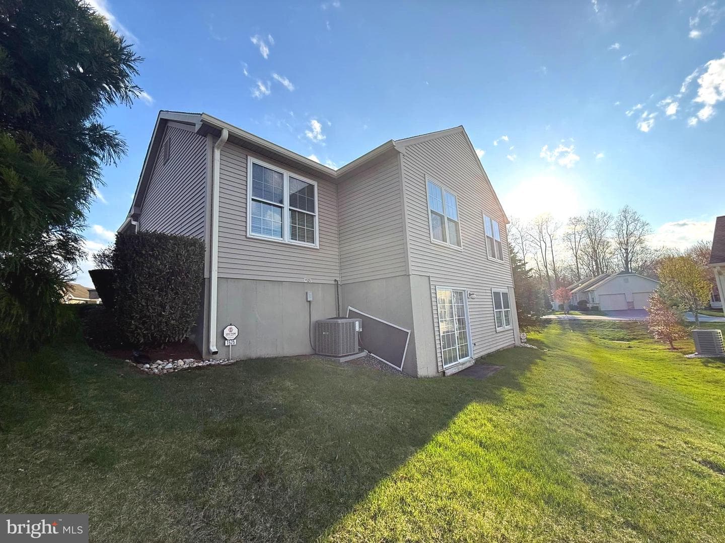 1525 Tack Place photo 5