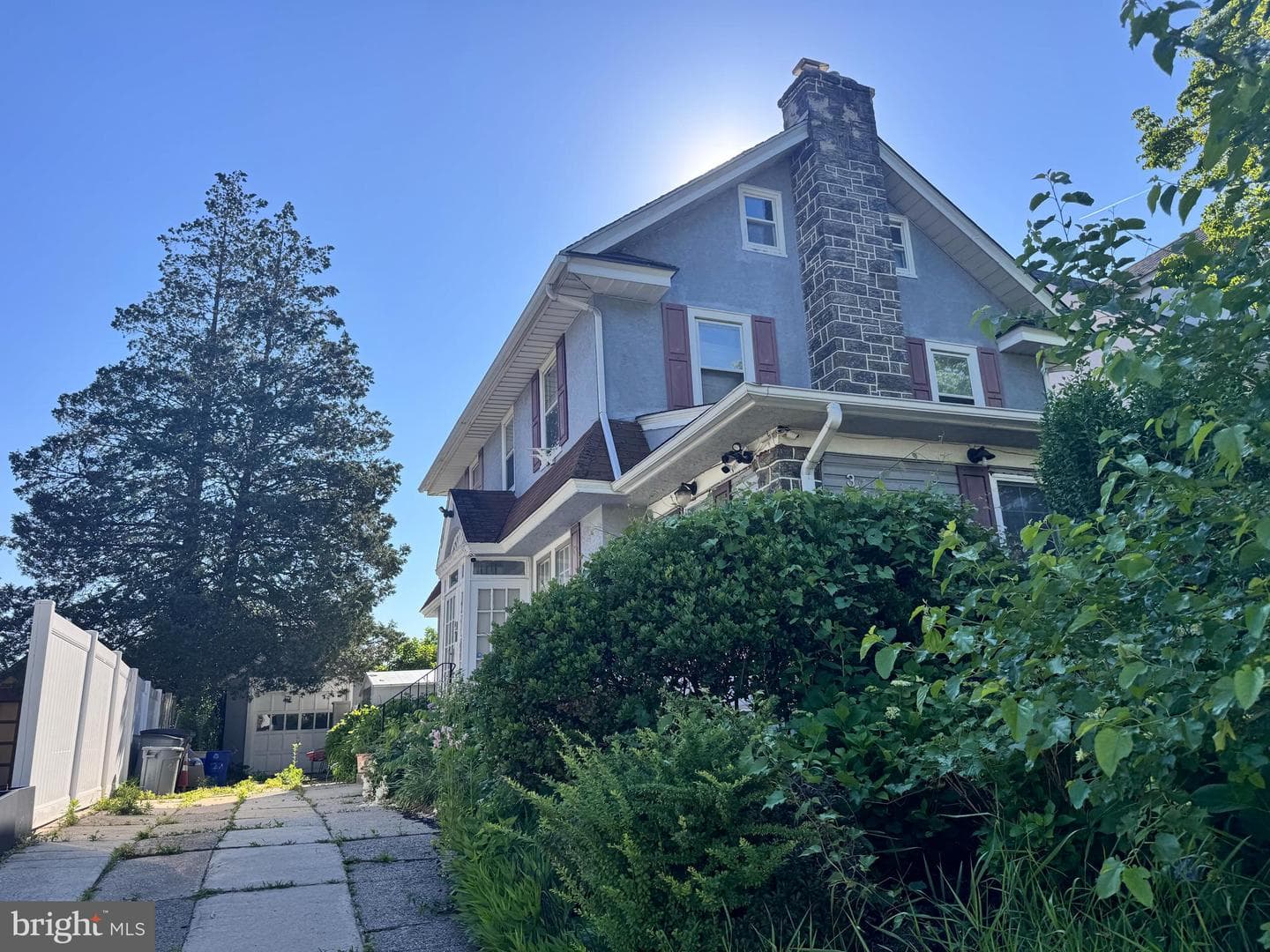 327 Wayne Ave photo 1