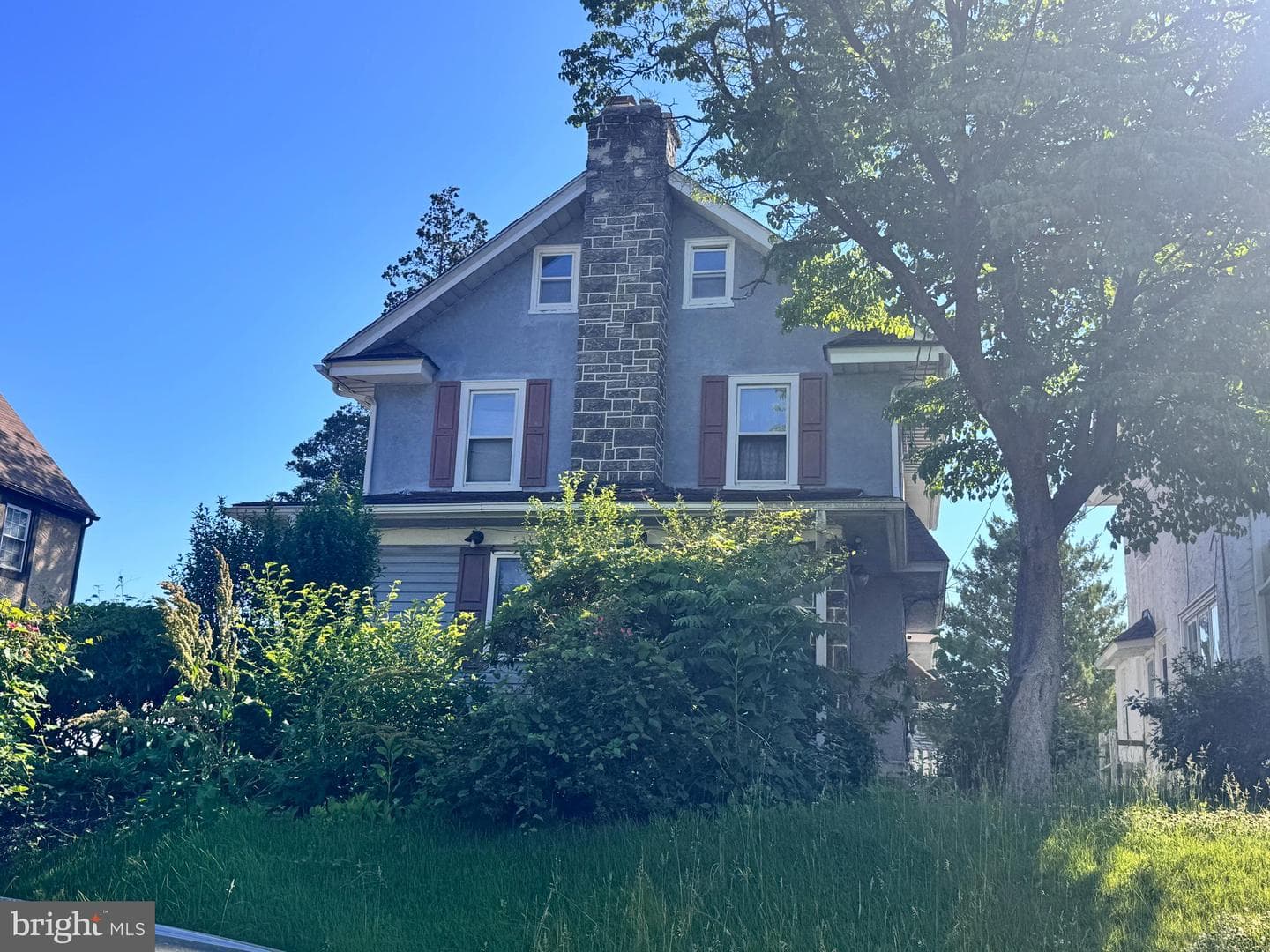 327 Wayne Ave photo 2