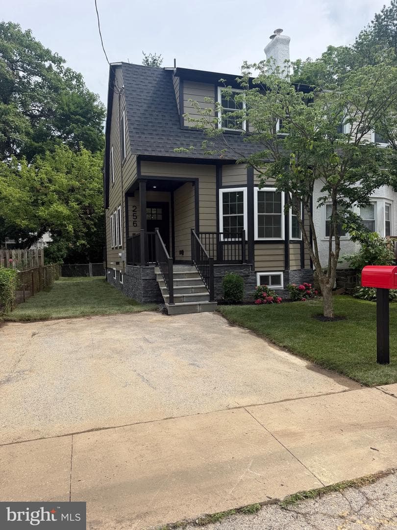 256 Willow Avenue, Wayne