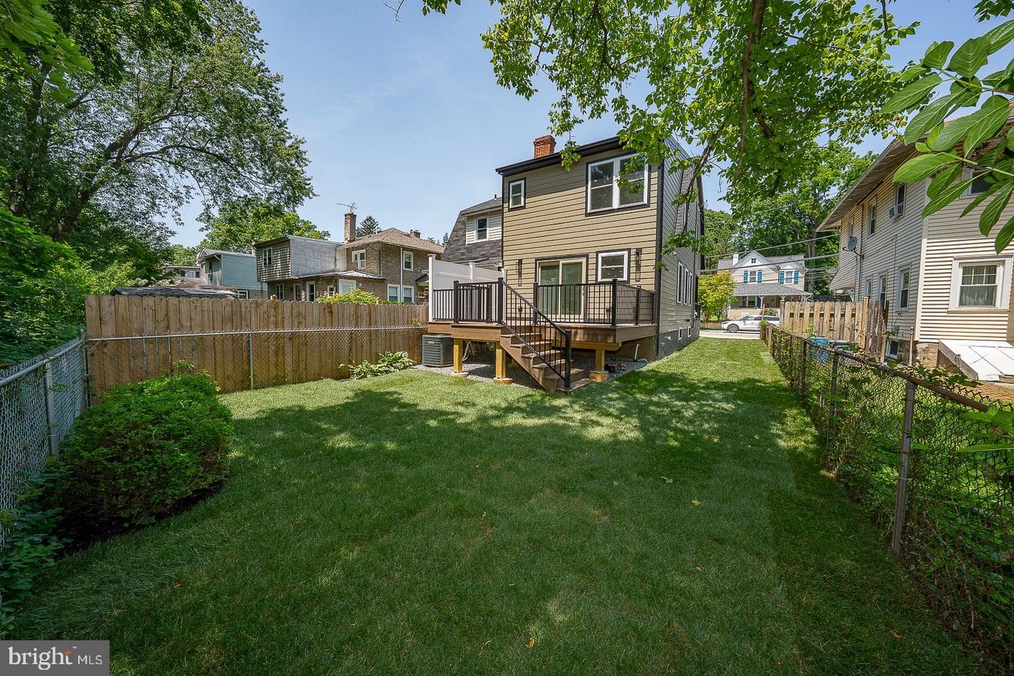256 Willow Avenue photo 32